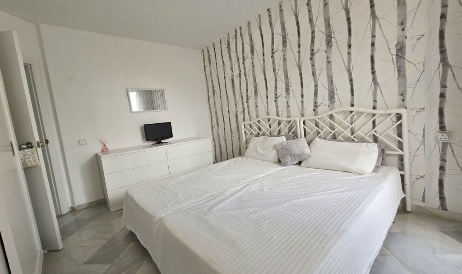 Resale - Apartment -
Calahonda