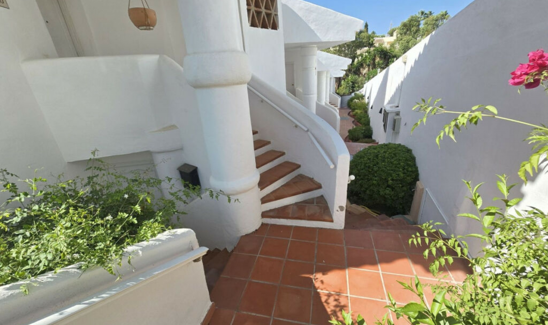 Resale - Apartment -
Calahonda