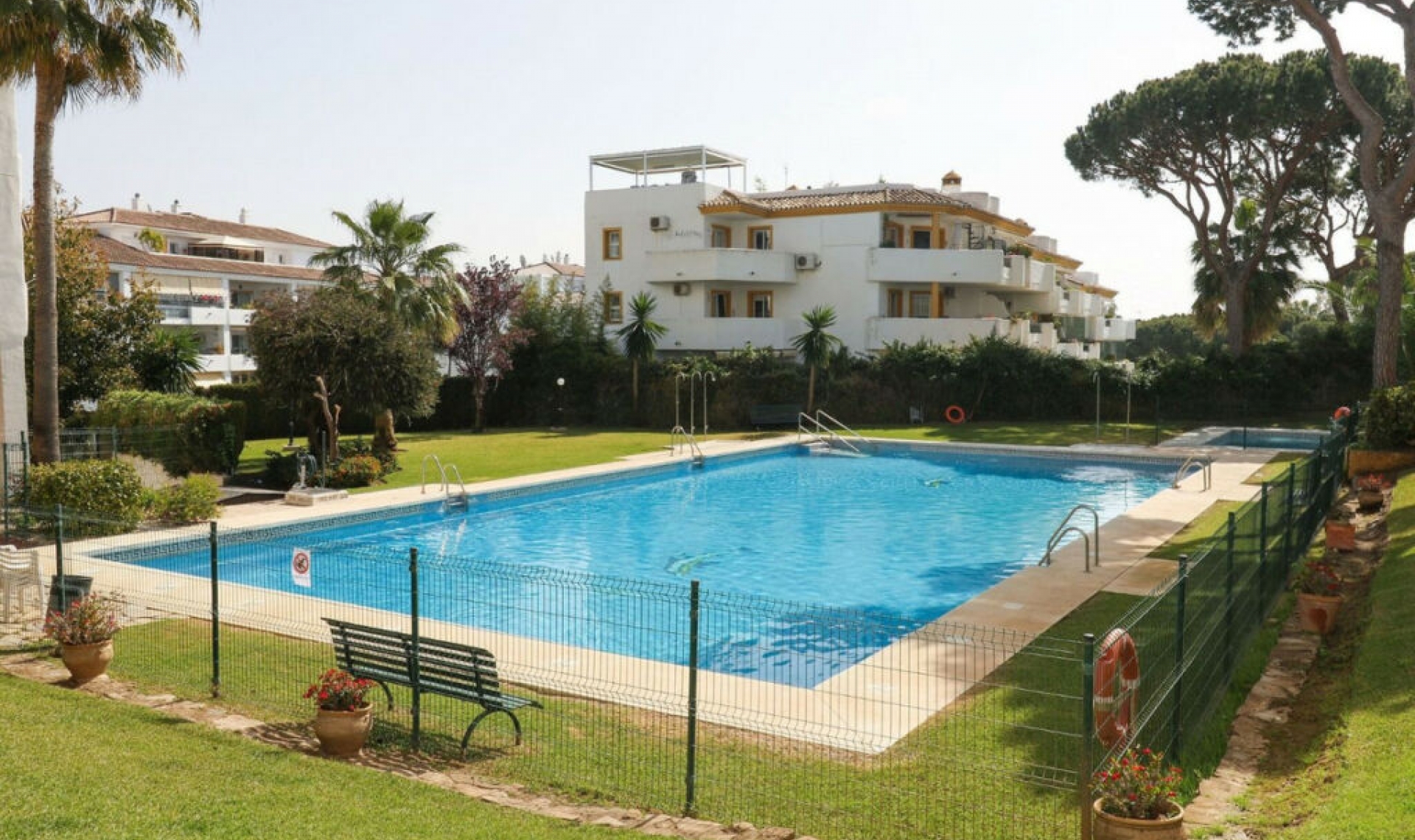 Resale - Apartment -
Calahonda