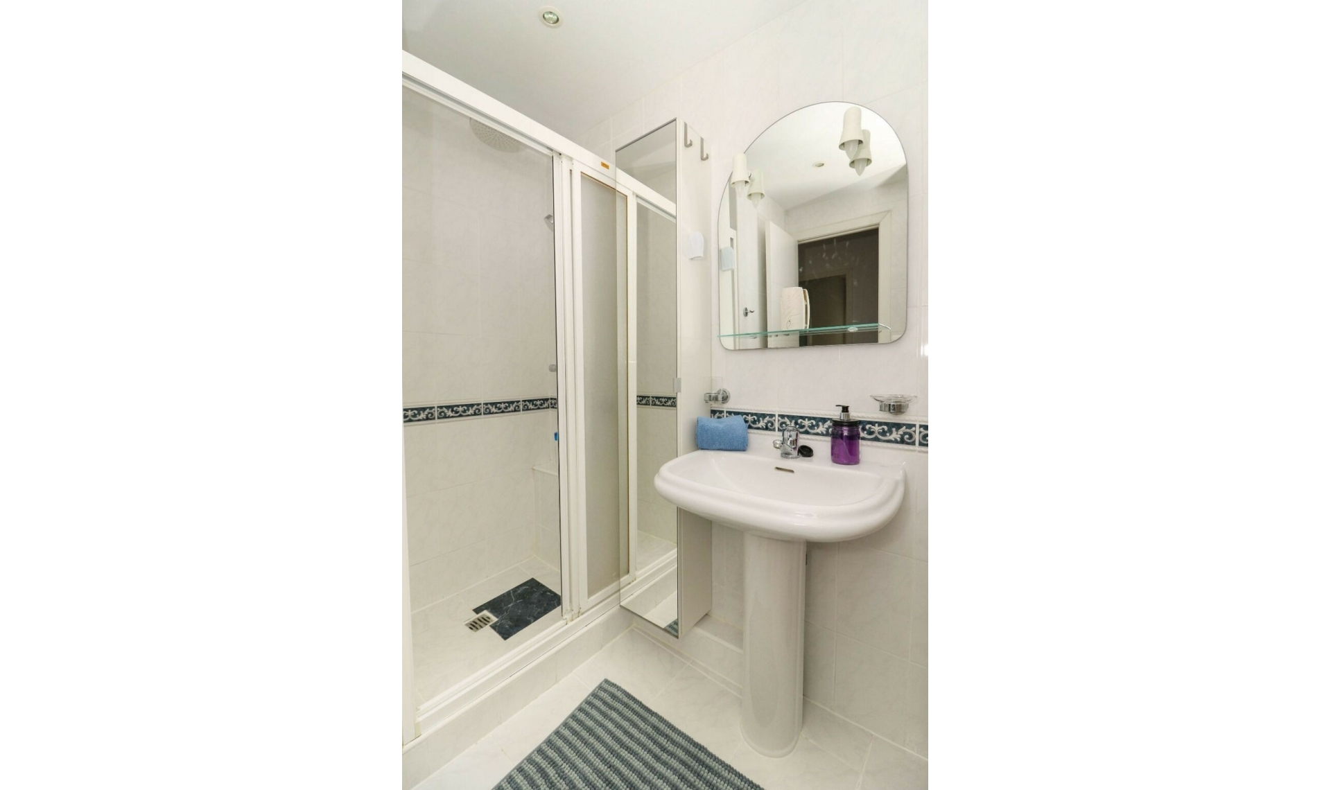 Resale - Apartment -
Calahonda