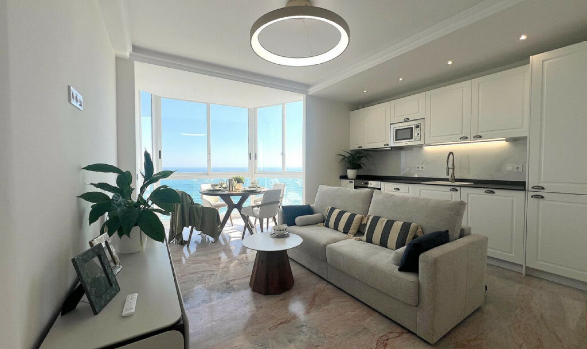 Resale - Apartment -
Calahonda