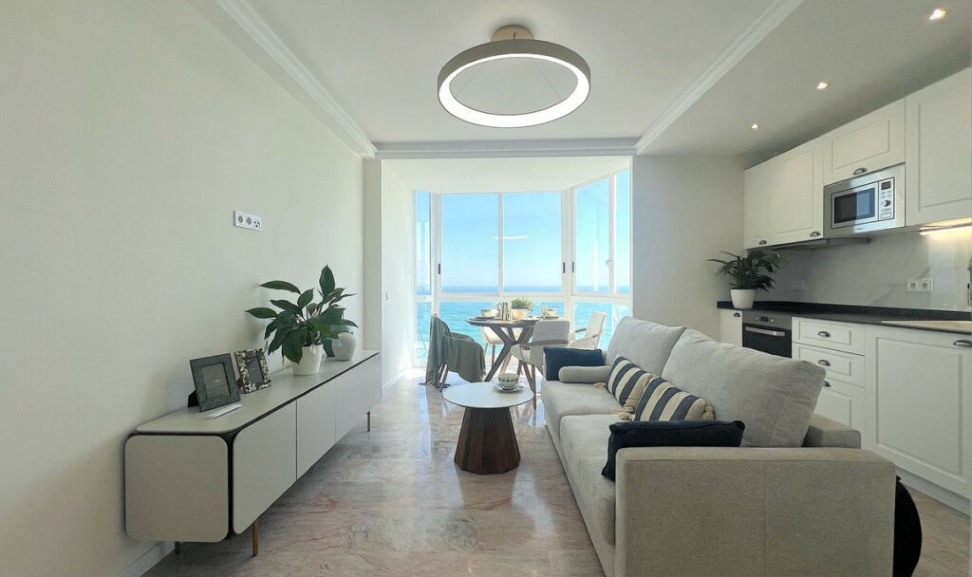 Resale - Apartment -
Calahonda