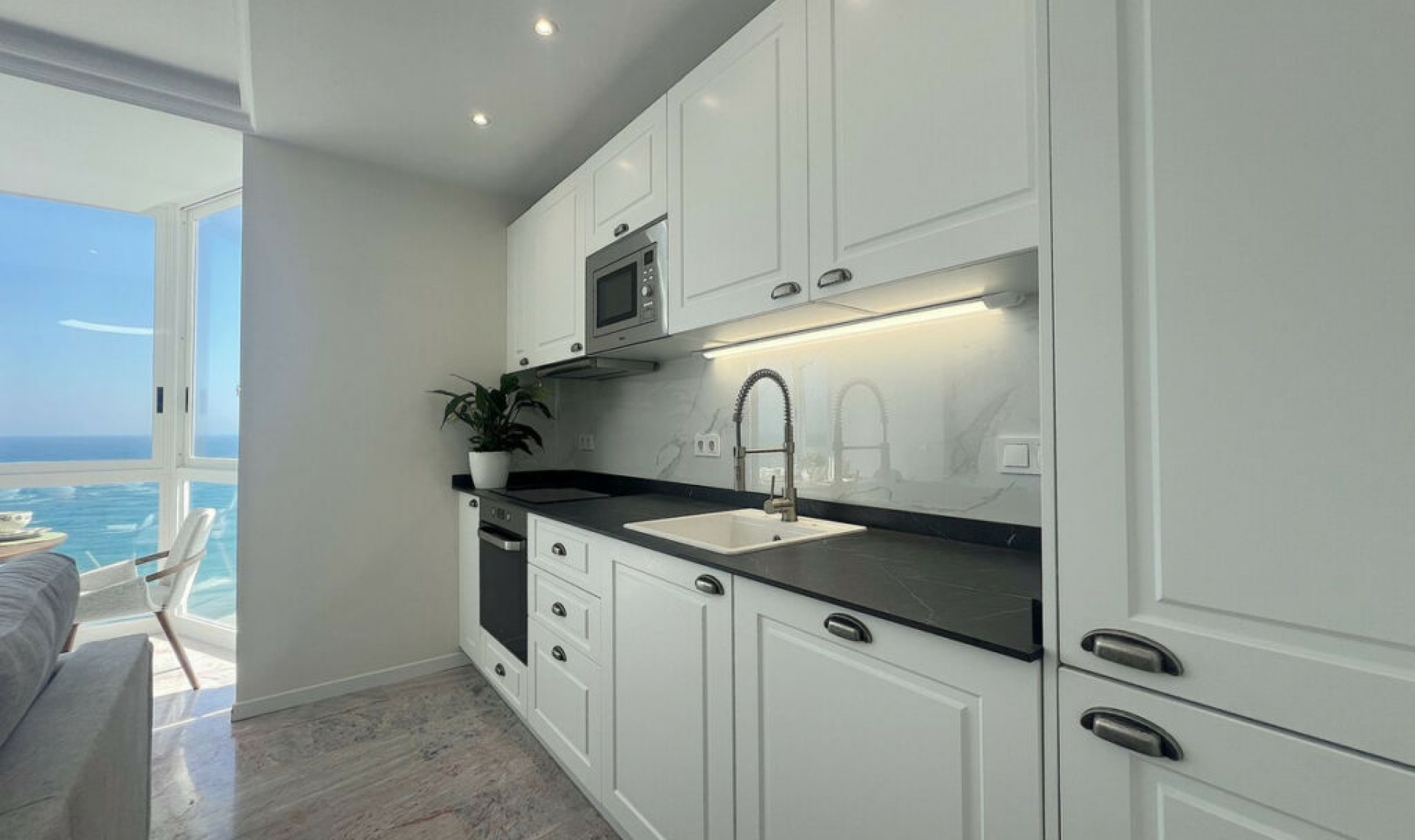 Resale - Apartment -
Calahonda