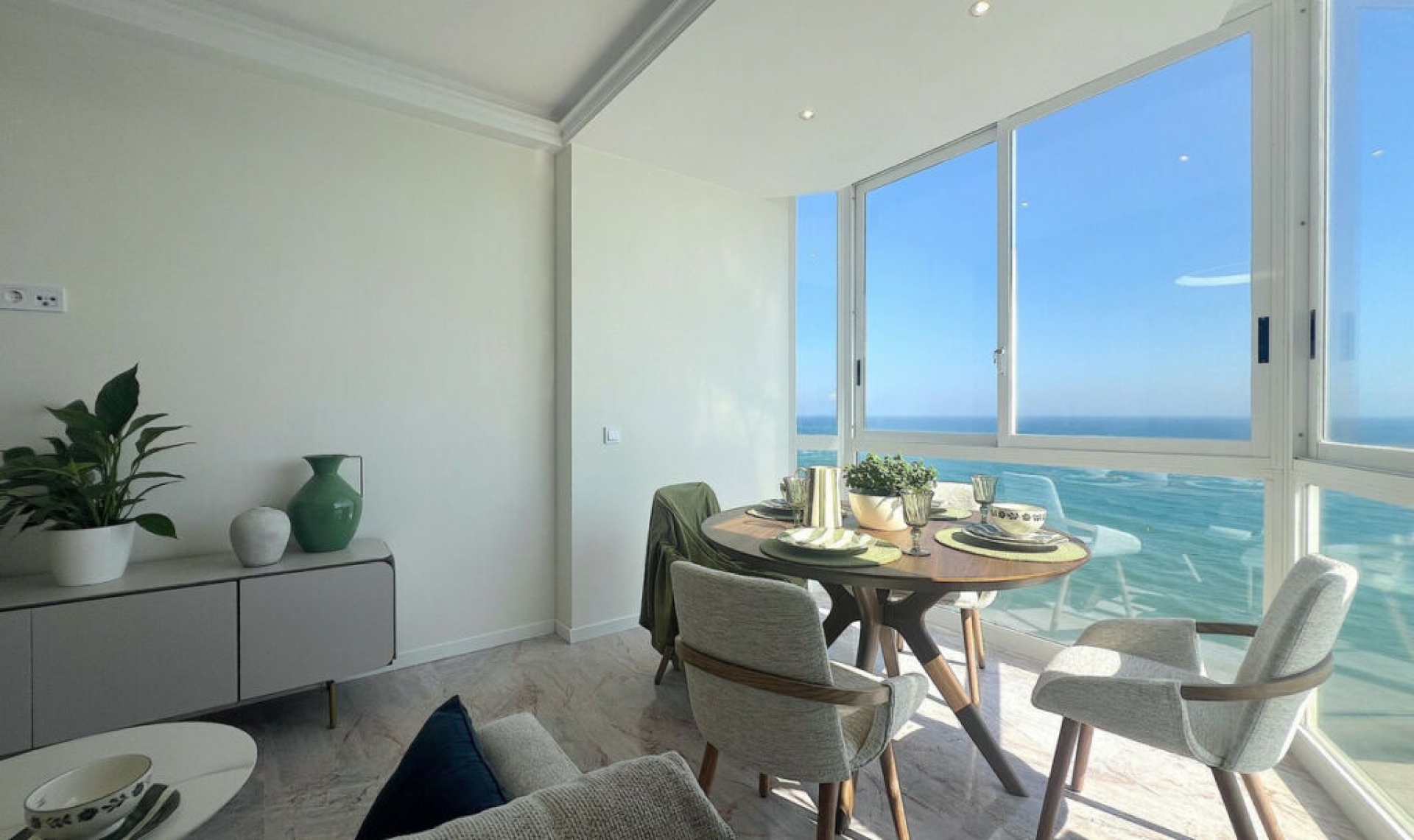 Resale - Apartment -
Calahonda