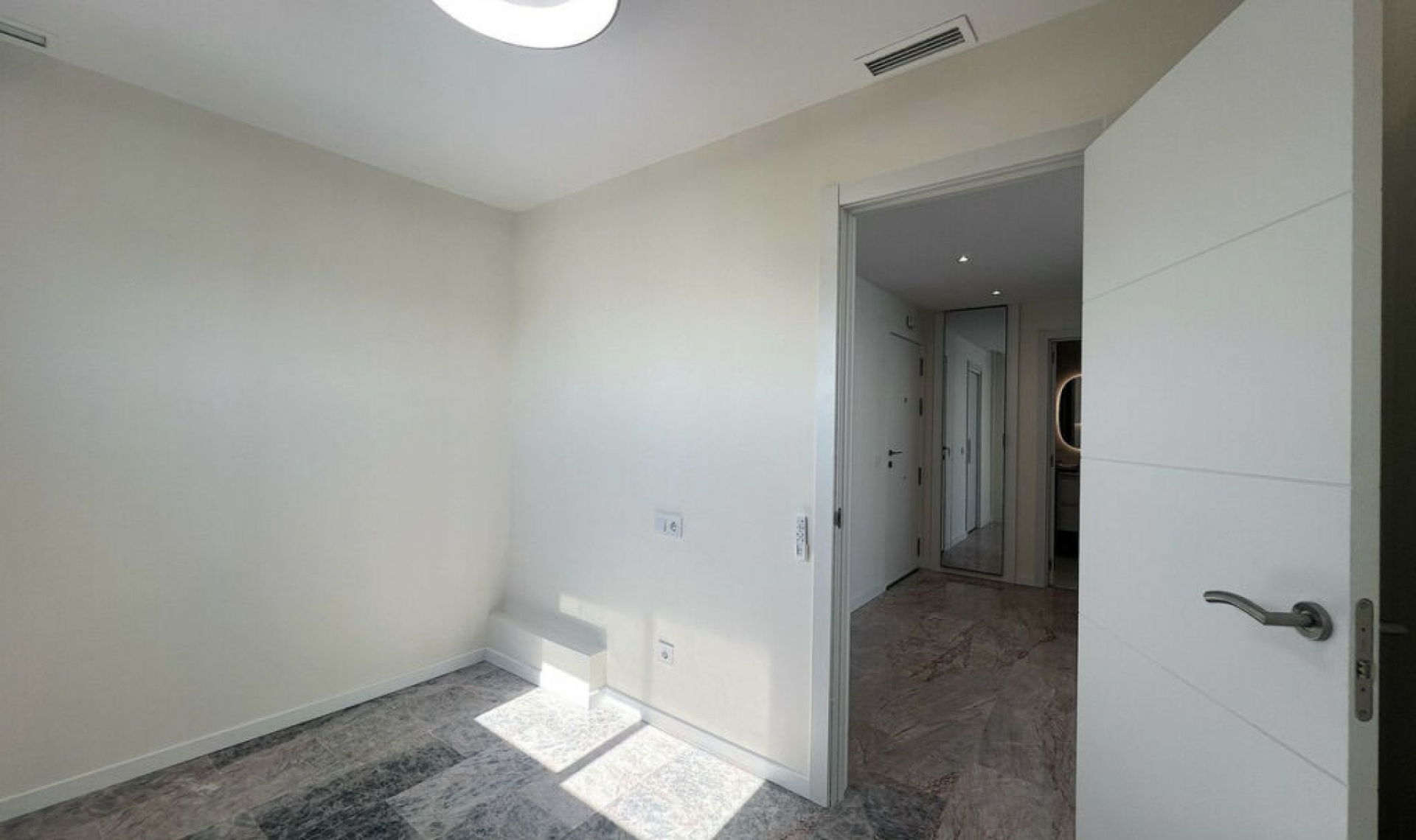 Resale - Apartment -
Calahonda