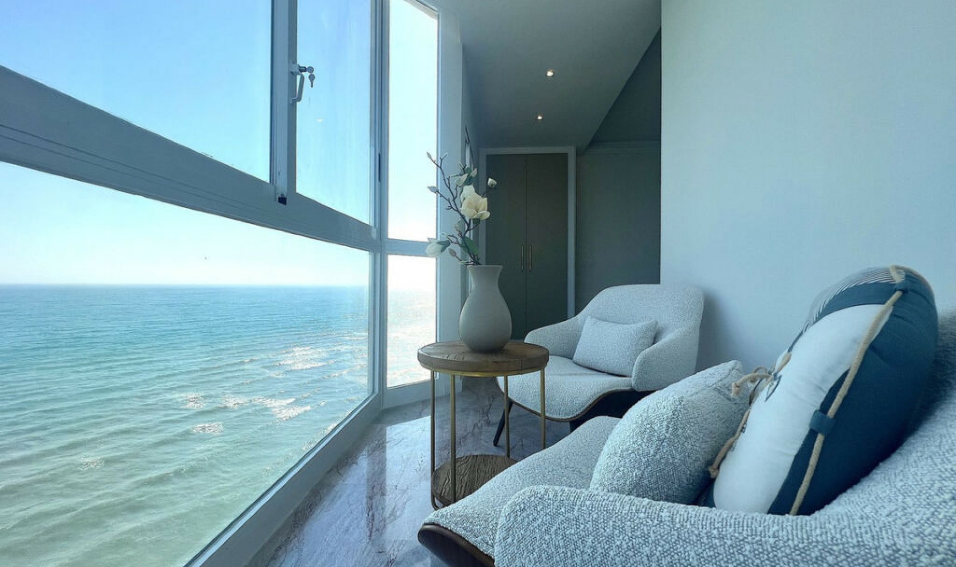 Resale - Apartment -
Calahonda