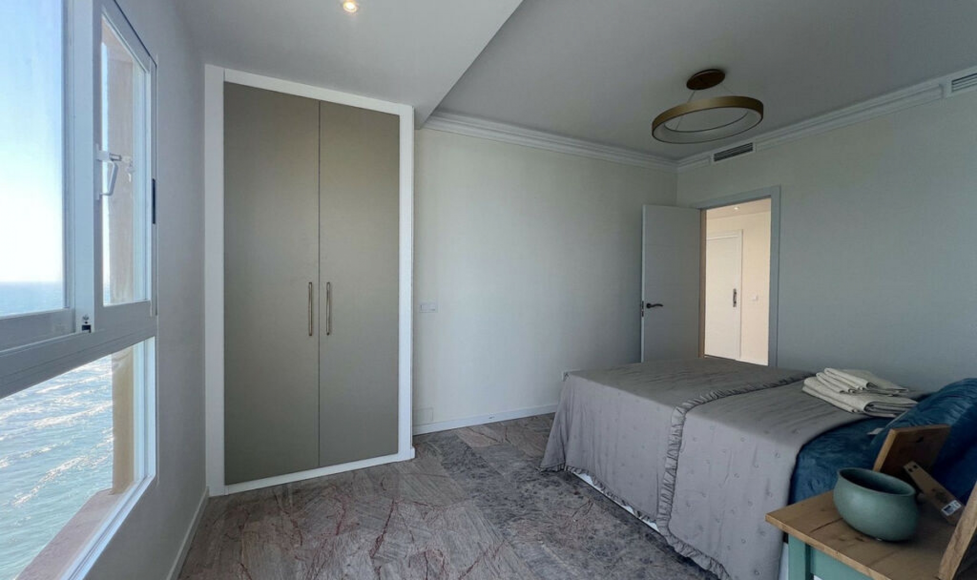 Resale - Apartment -
Calahonda