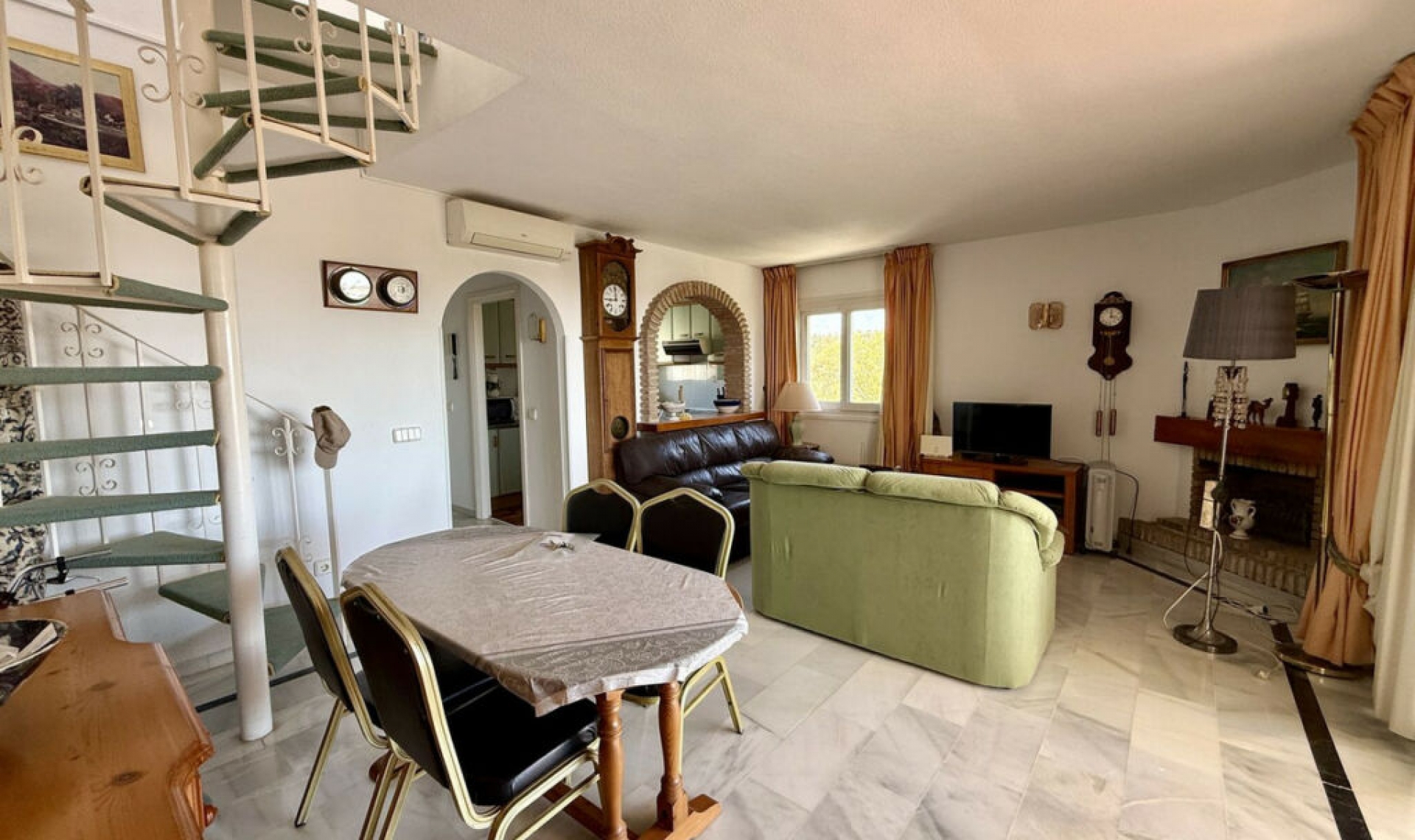 Resale - Apartment -
Calahonda