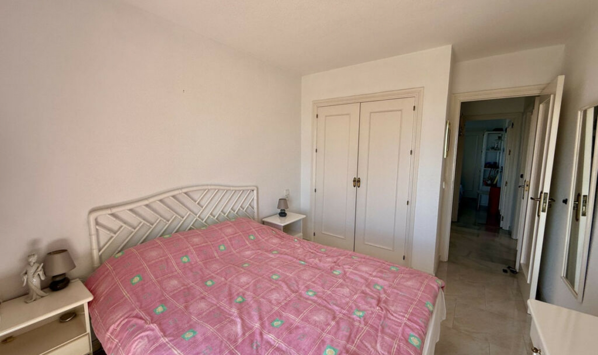 Resale - Apartment -
Calahonda