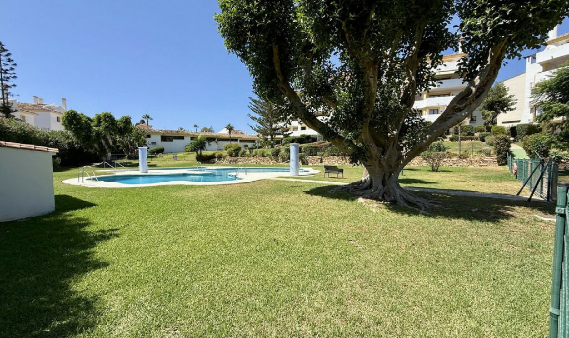 Resale - Apartment -
Calahonda