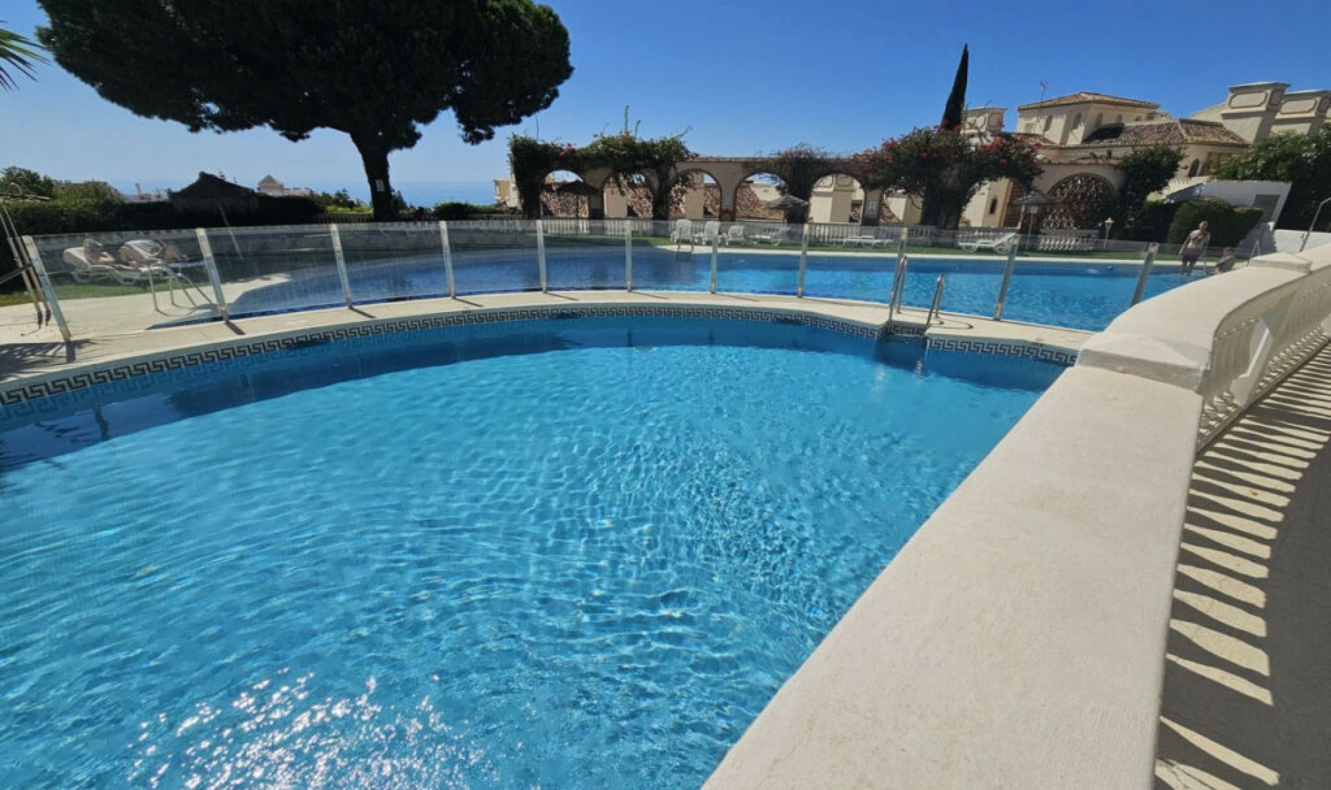 Resale - Apartment -
Calahonda