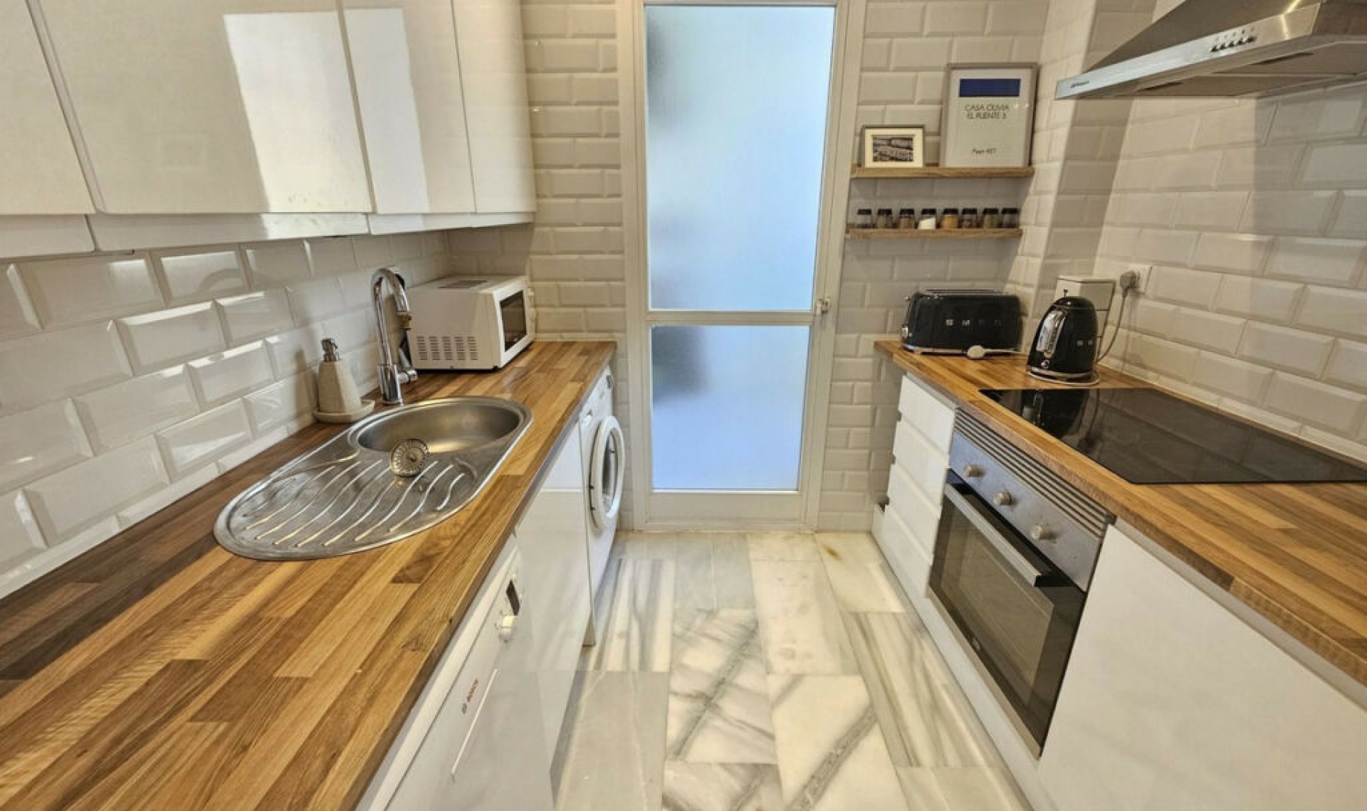 Resale - Apartment -
Calahonda