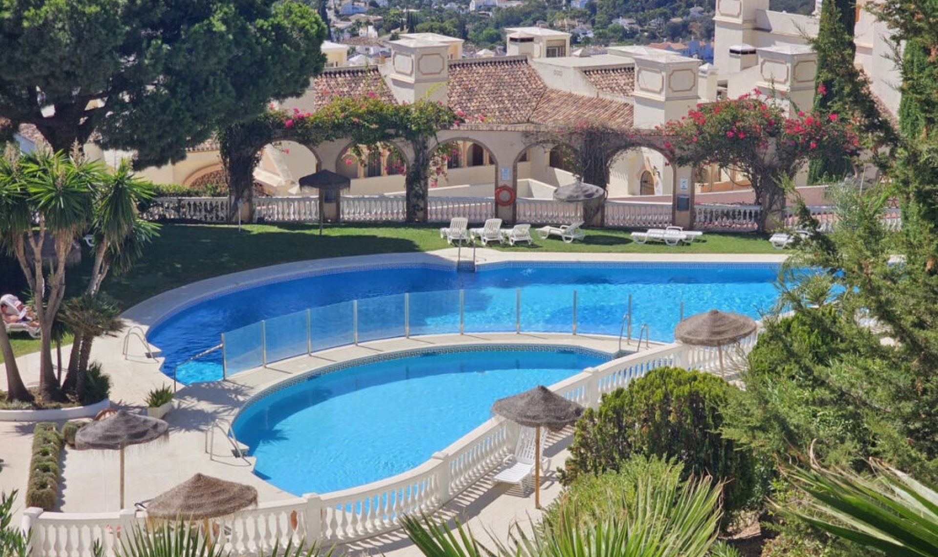 Resale - Apartment -
Calahonda