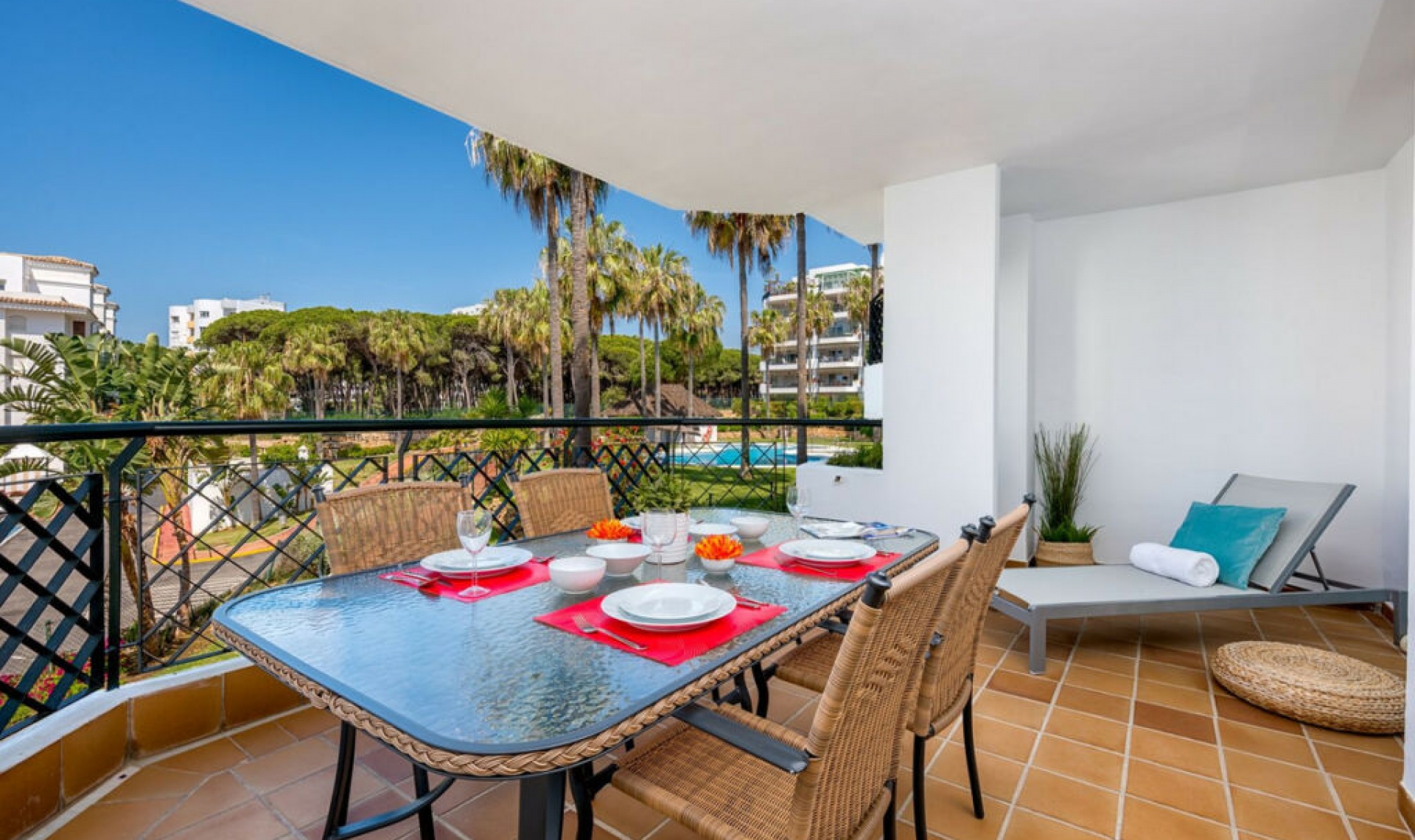 Resale - Apartment -
Calahonda