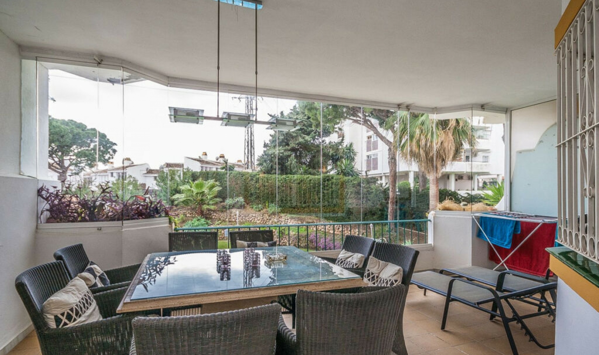 Resale - Apartment -
Calahonda