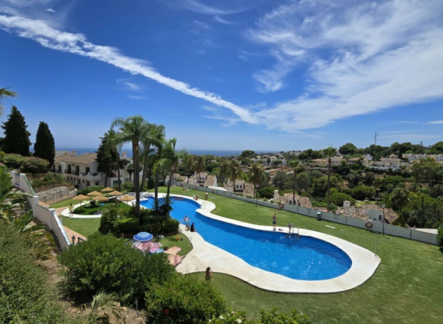 Resale - Apartment -
Calahonda