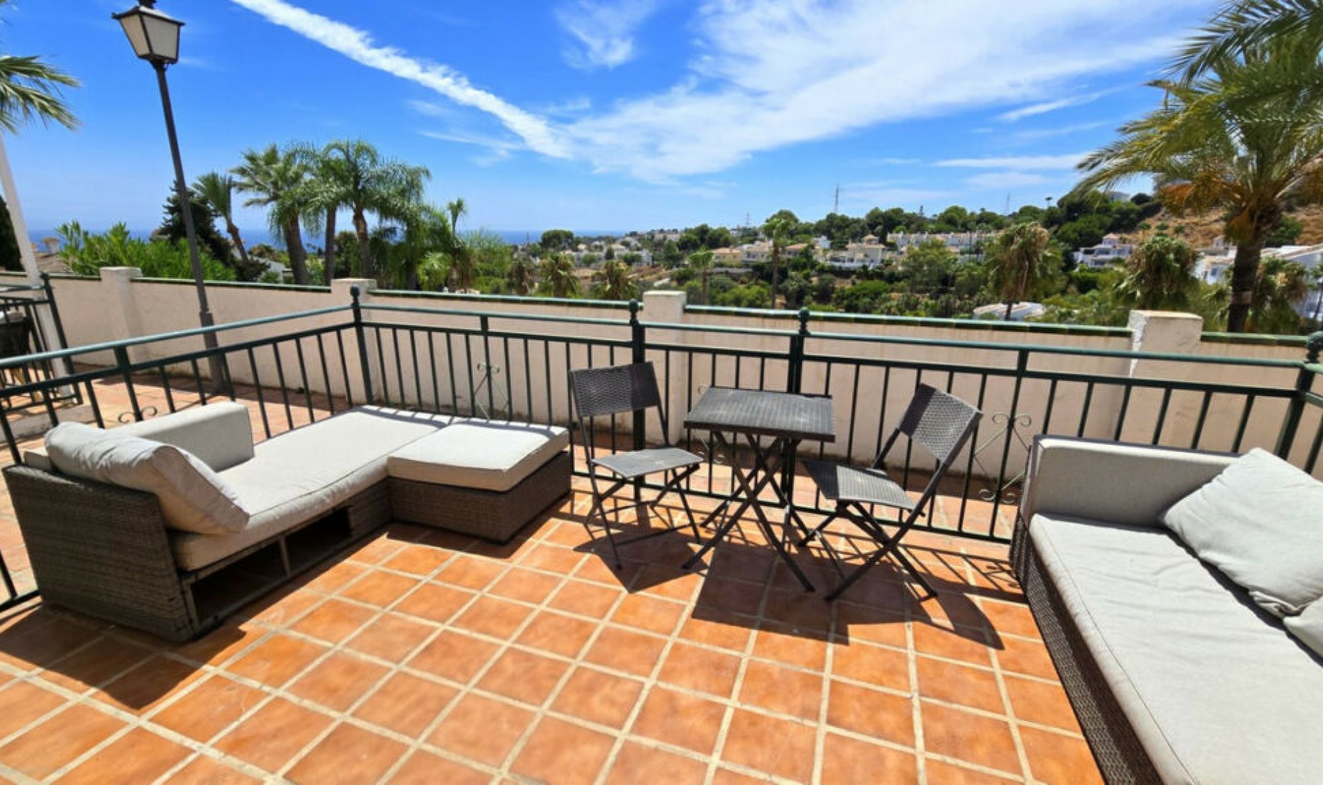 Resale - Apartment -
Calahonda