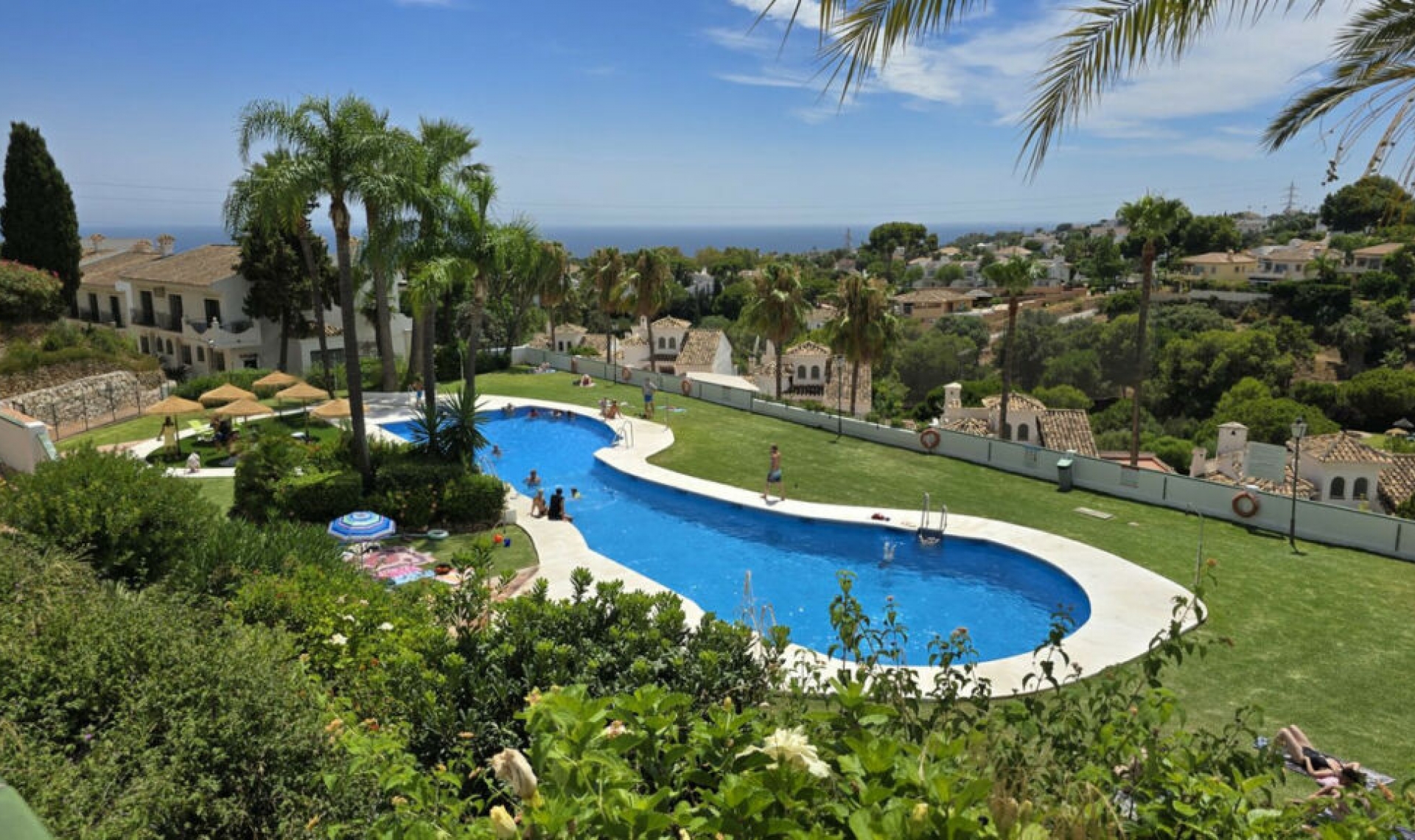 Resale - Apartment -
Calahonda