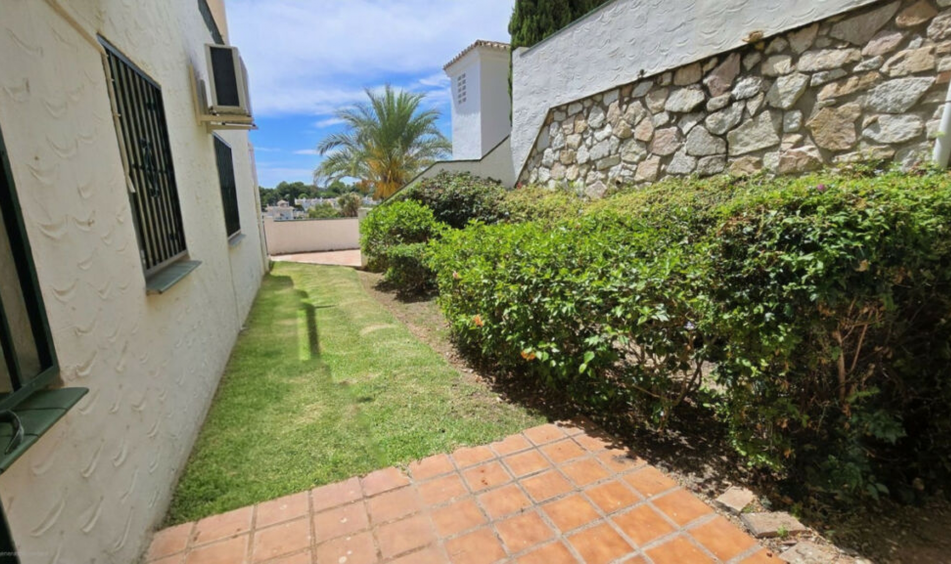 Resale - Apartment -
Calahonda