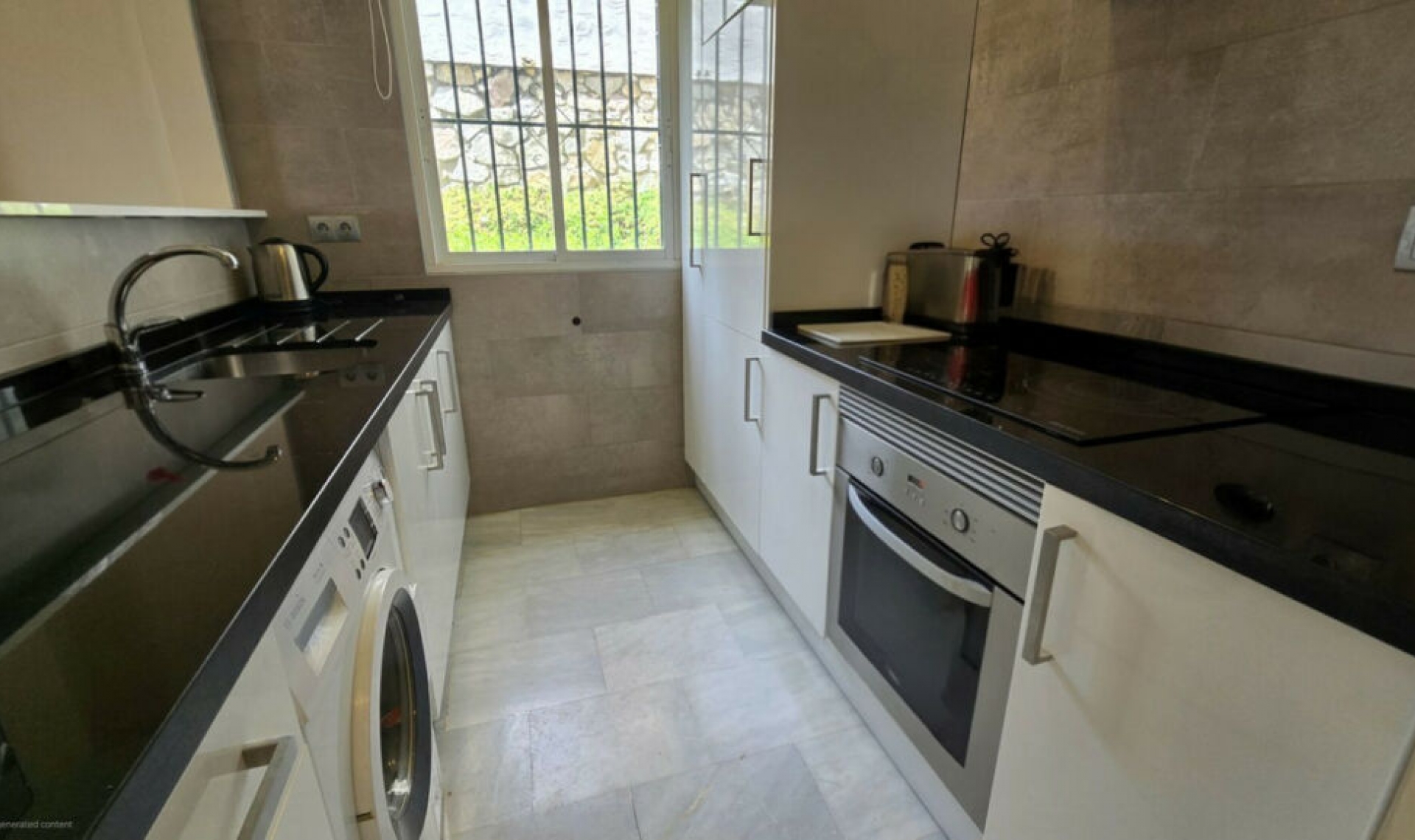 Resale - Apartment -
Calahonda