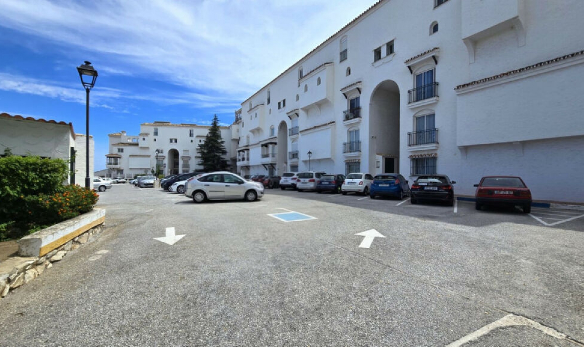Resale - Apartment -
Calahonda
