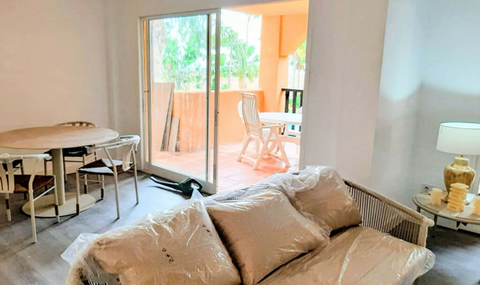 Resale - Apartment -
Calahonda