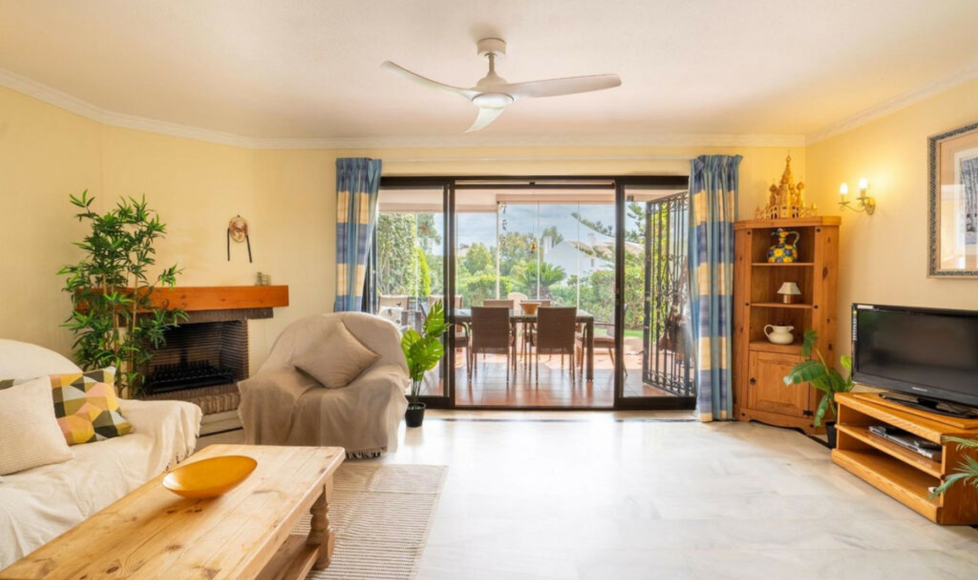Resale - Apartment -
Calahonda
