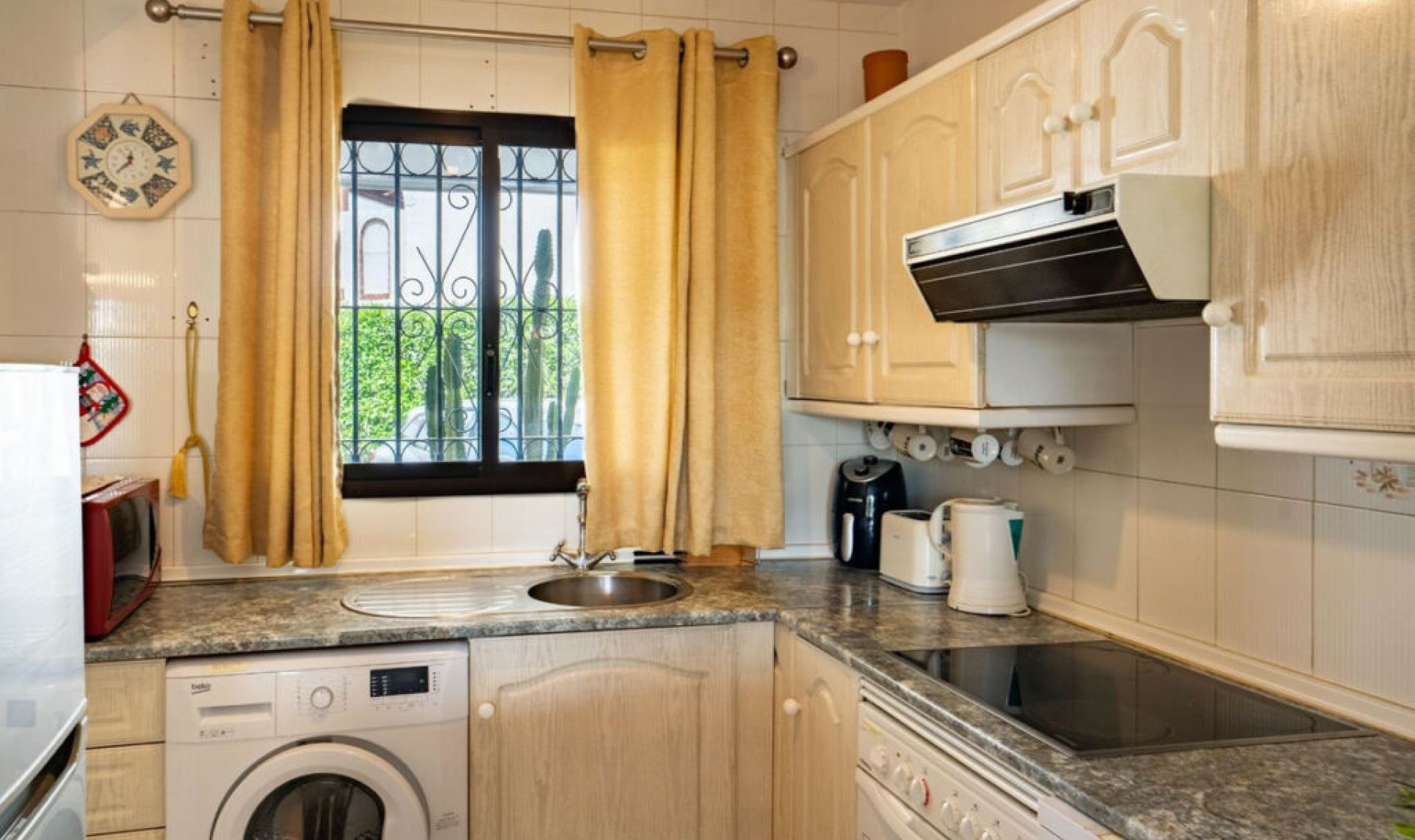 Resale - Apartment -
Calahonda