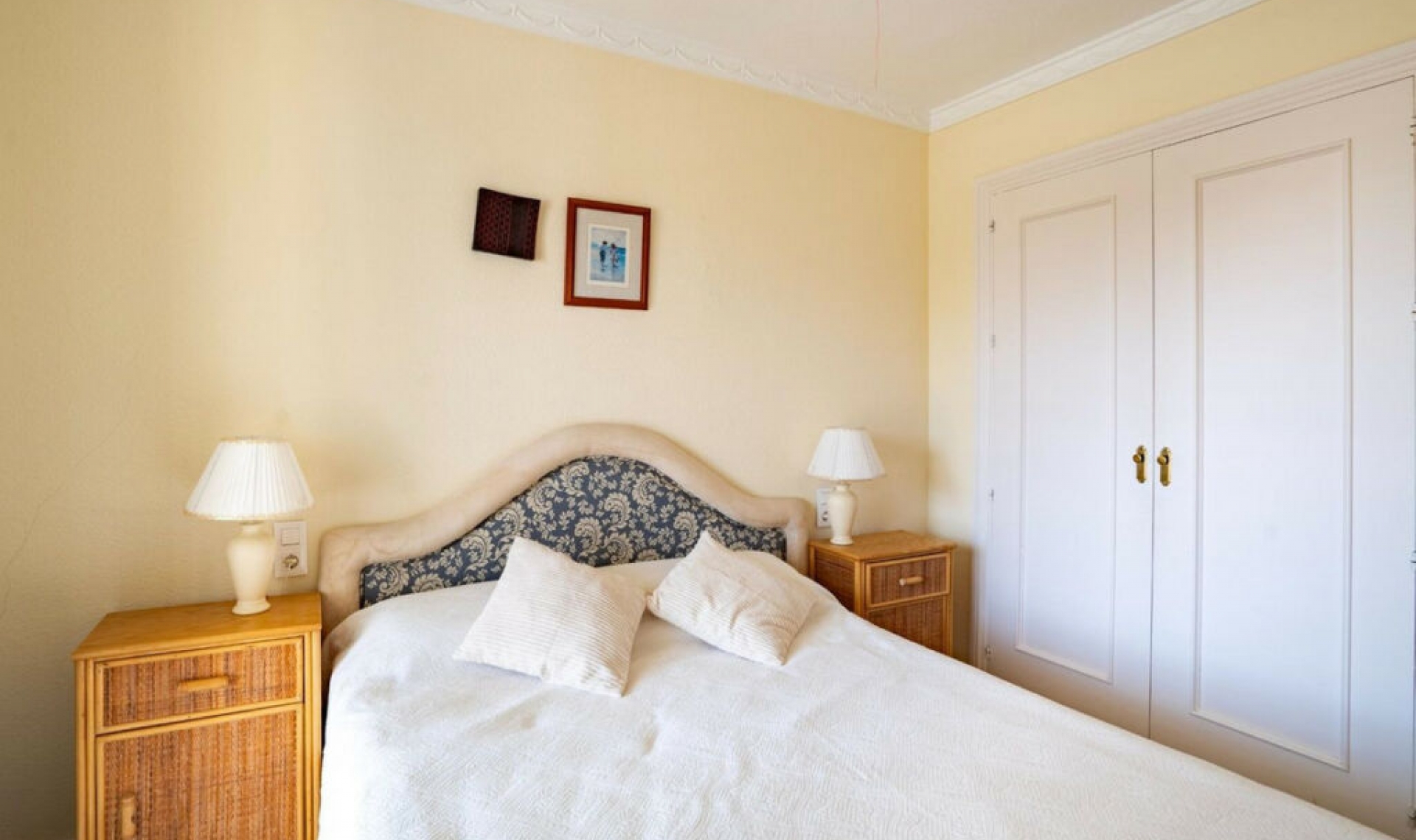 Resale - Apartment -
Calahonda