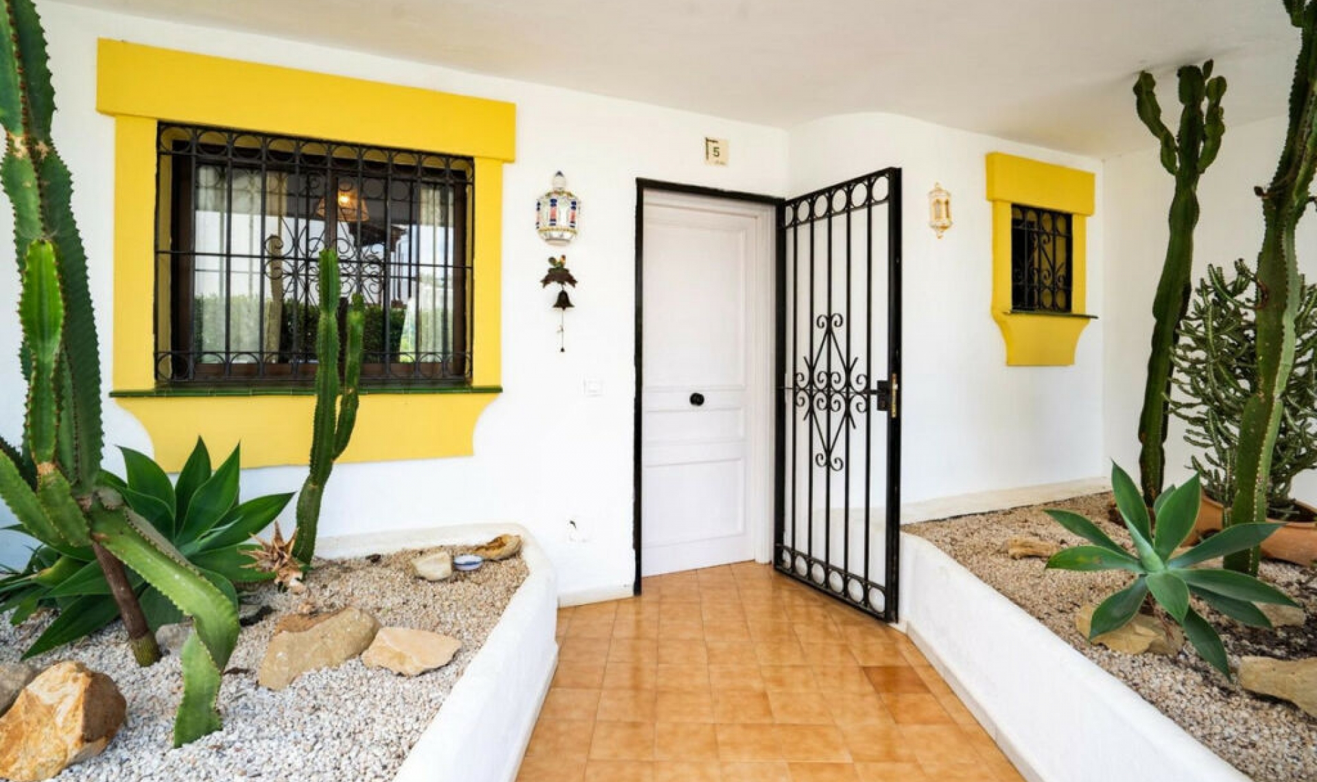Resale - Apartment -
Calahonda