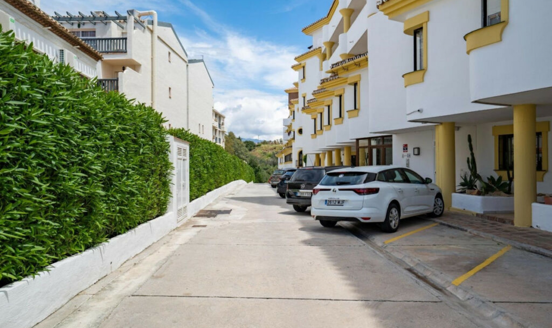 Resale - Apartment -
Calahonda
