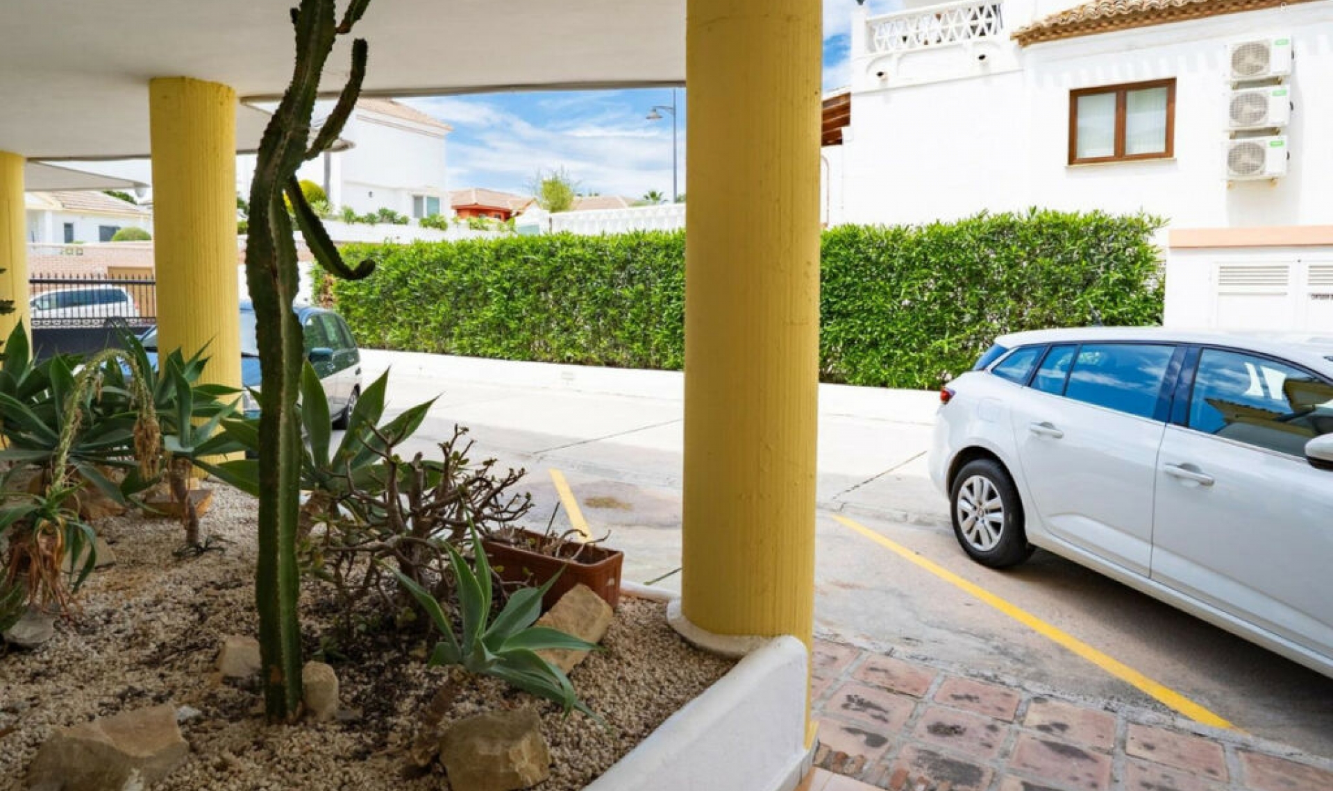 Resale - Apartment -
Calahonda