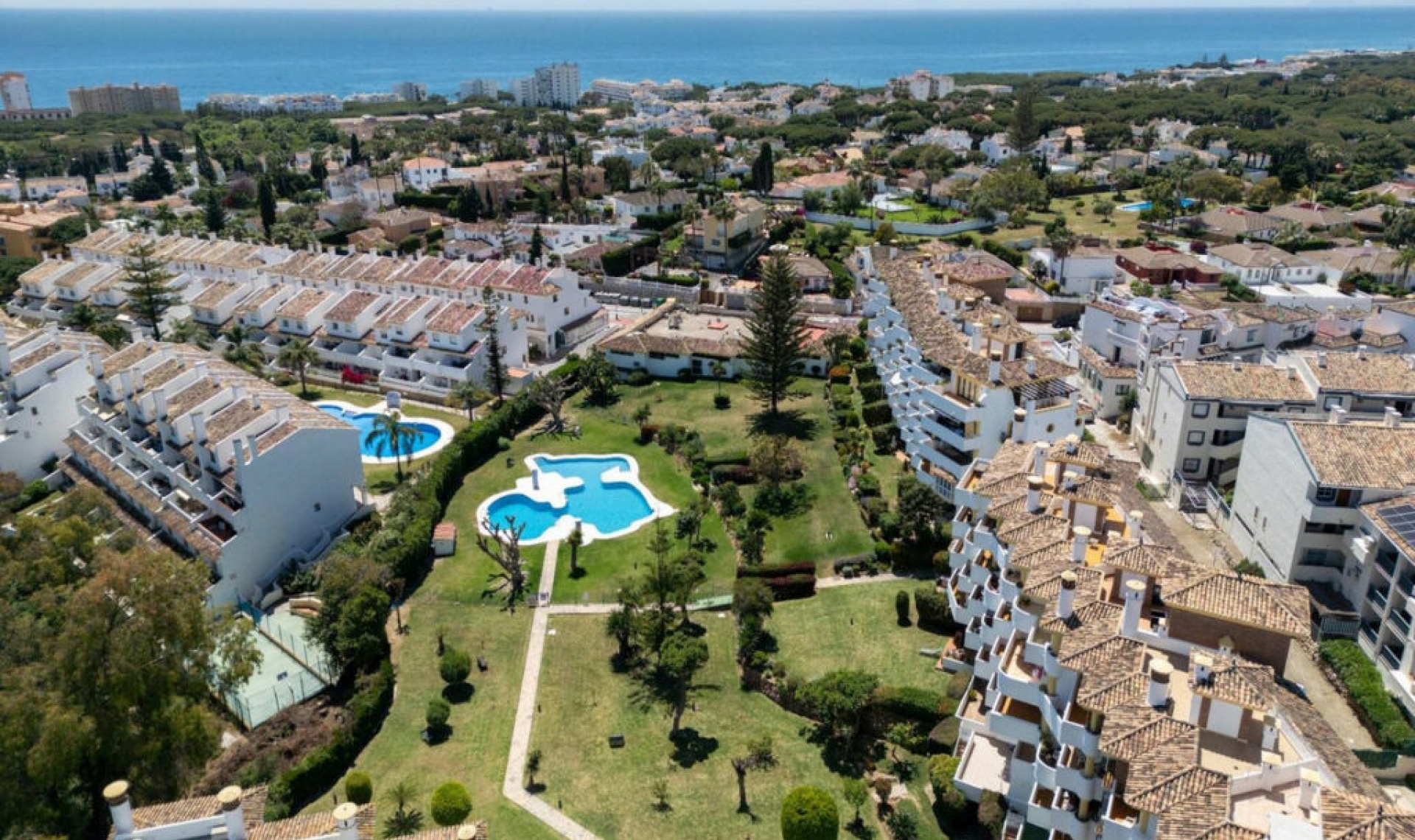 Resale - Apartment -
Calahonda