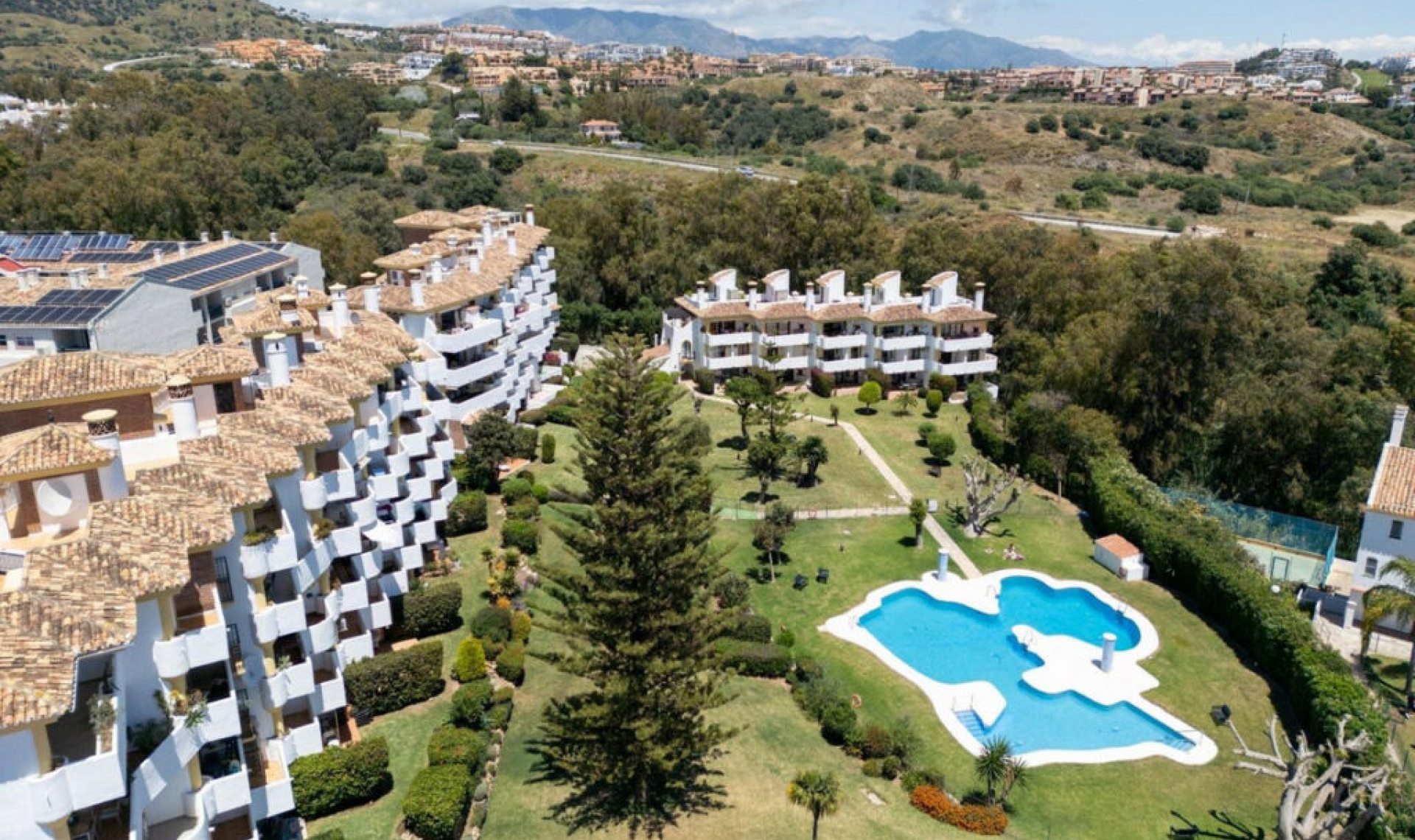 Resale - Apartment -
Calahonda