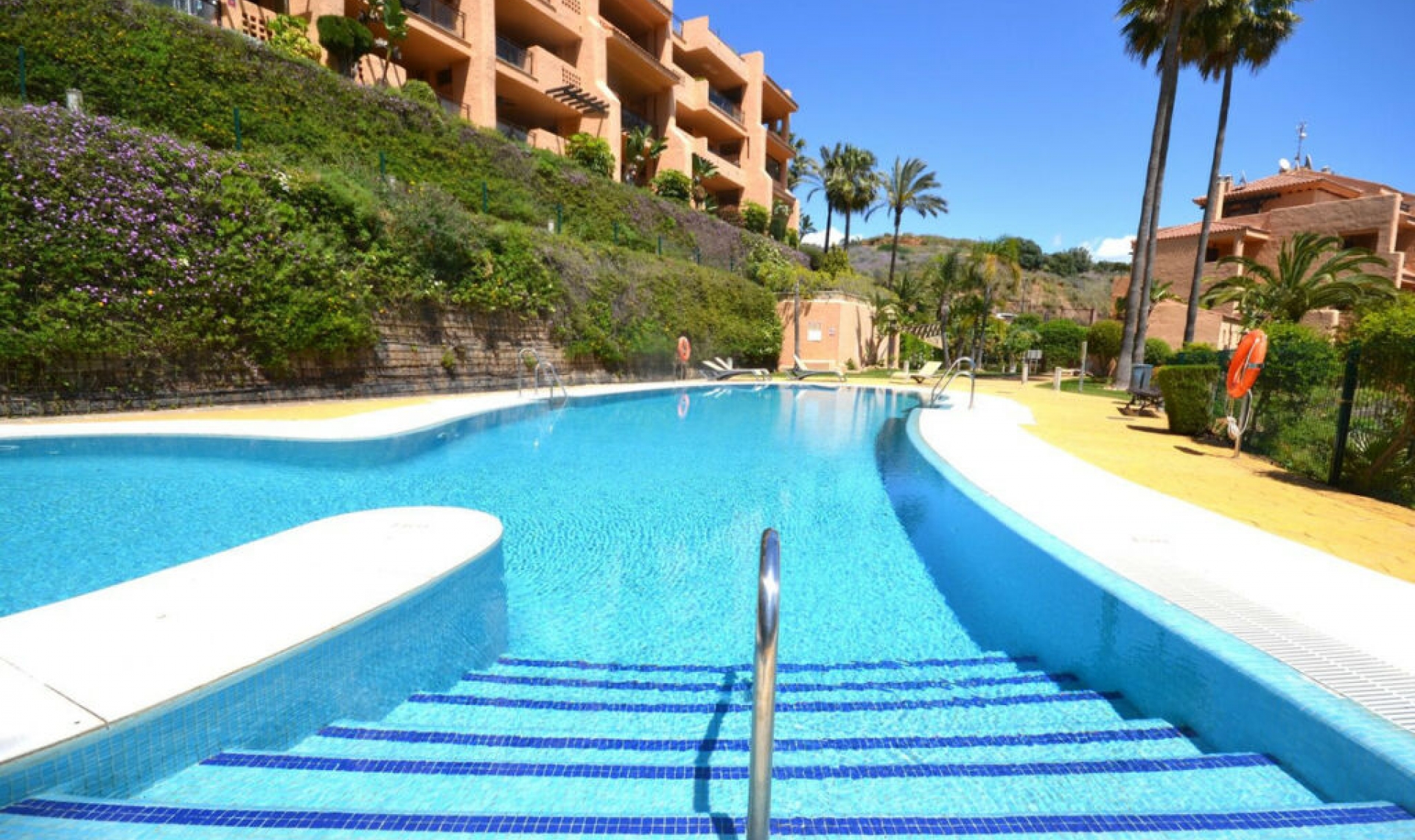 Resale - Apartment -
Calanova Golf