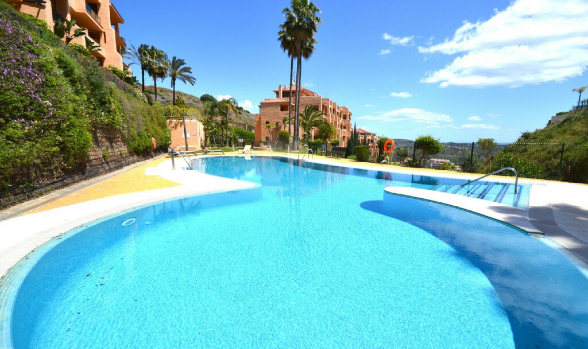 Resale - Apartment -
Calanova Golf