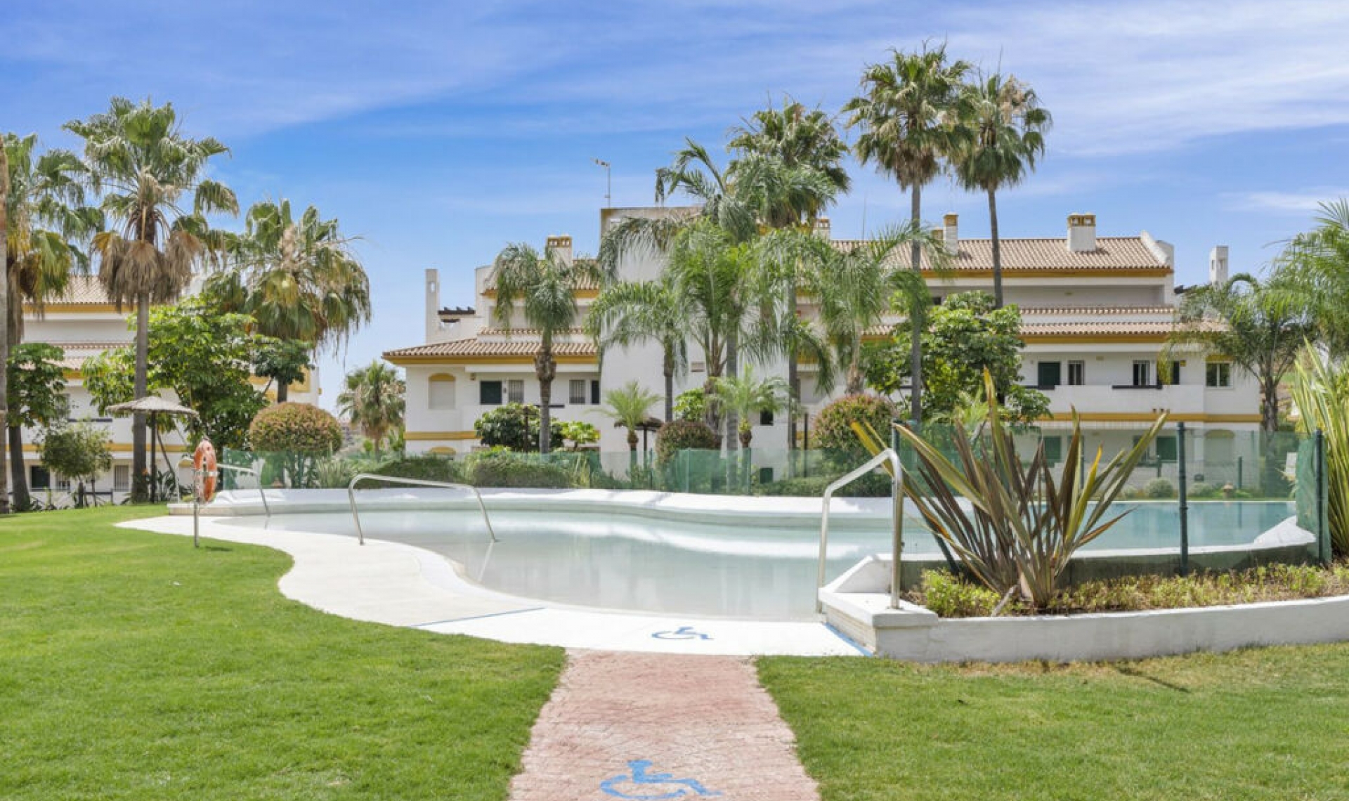 Resale - Apartment -
Calanova Golf