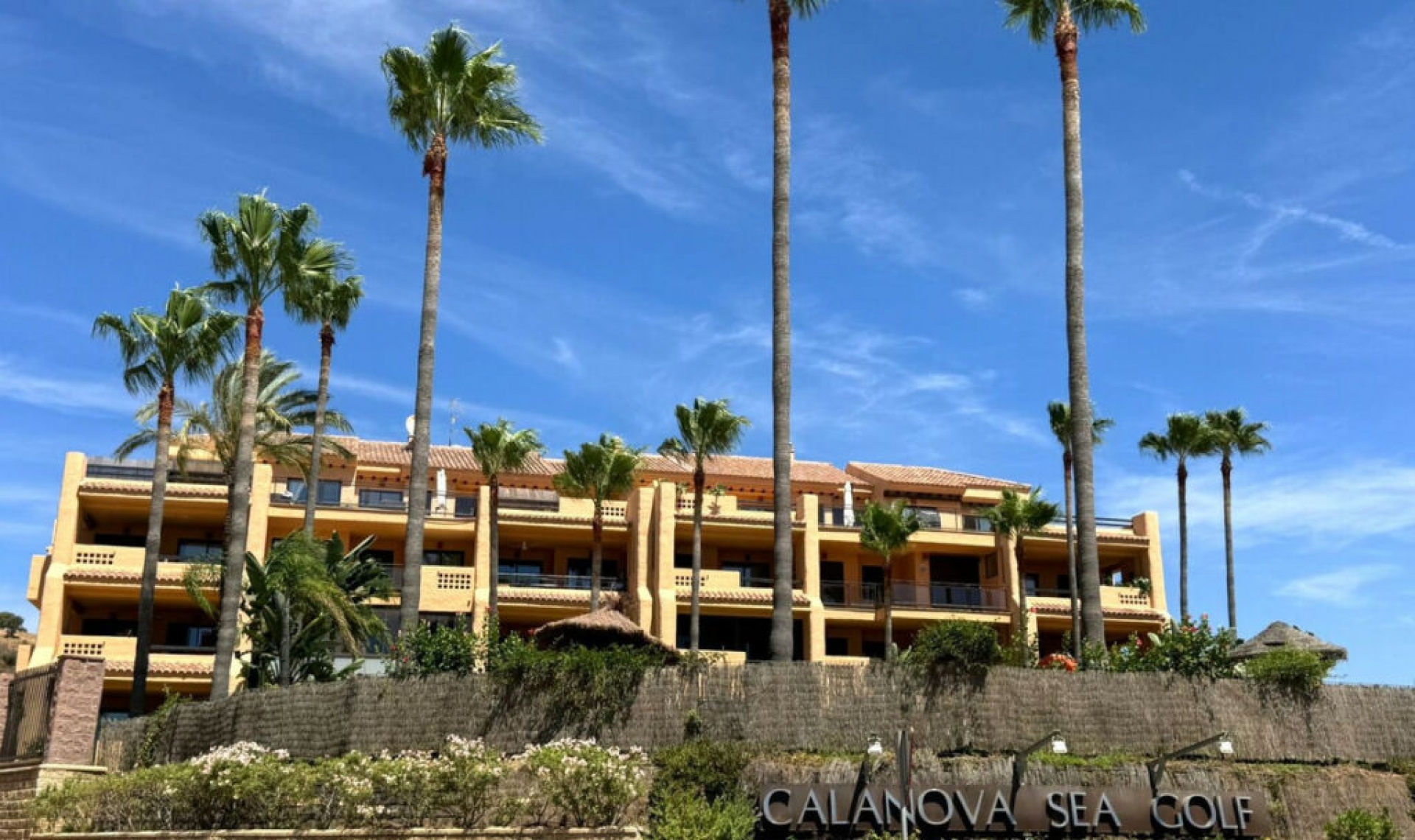 Resale - Apartment -
Calanova Golf