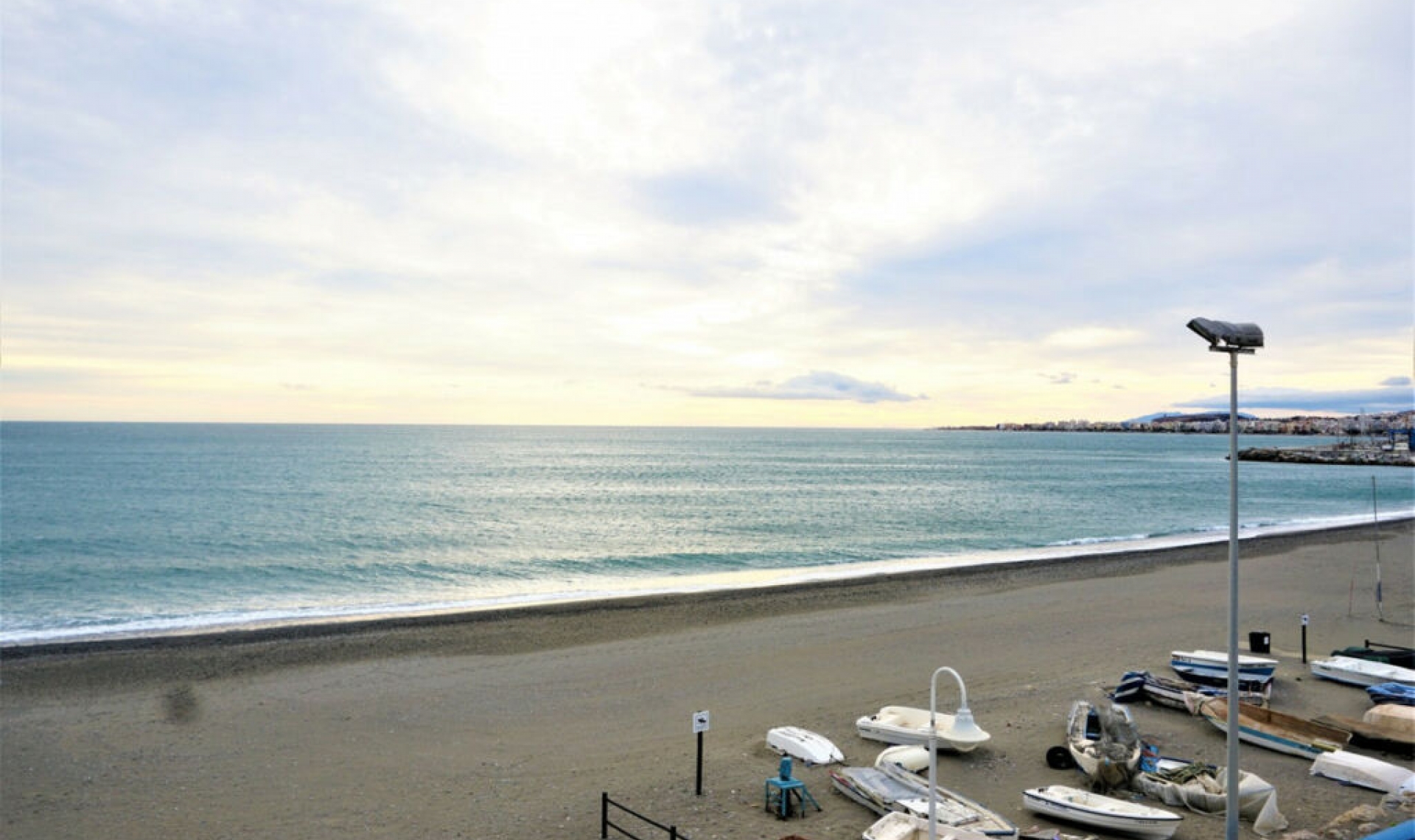 Resale - Apartment -
Caleta de Vélez