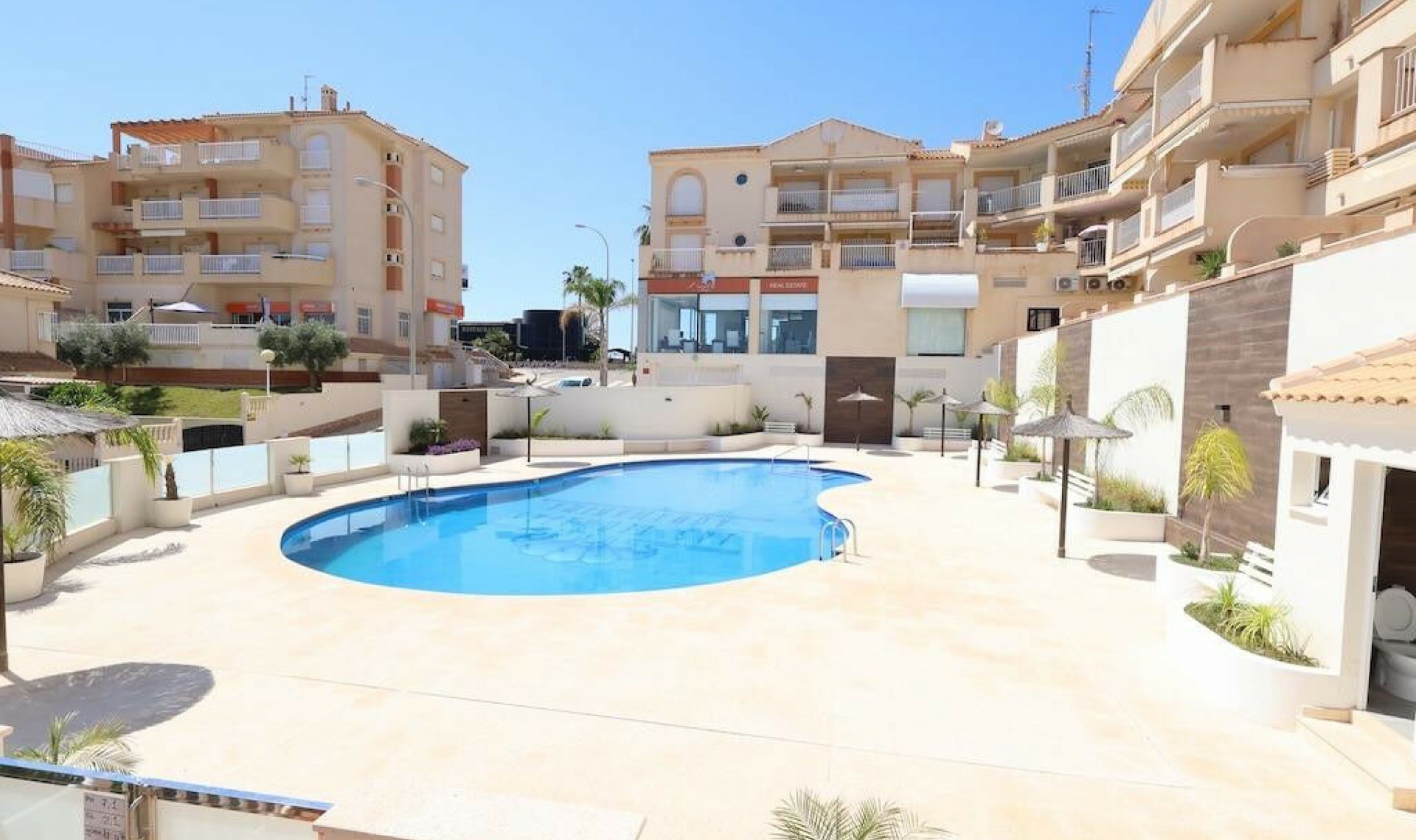 Resale - Apartment -
Campoamor