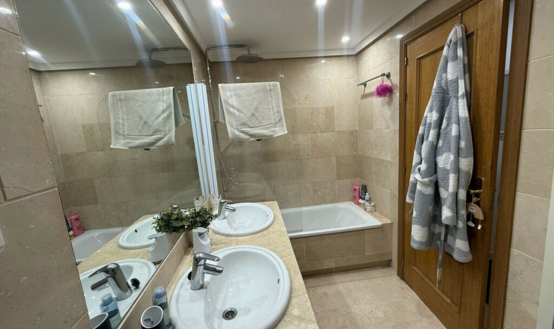 Resale - Apartment -
Carib Playa