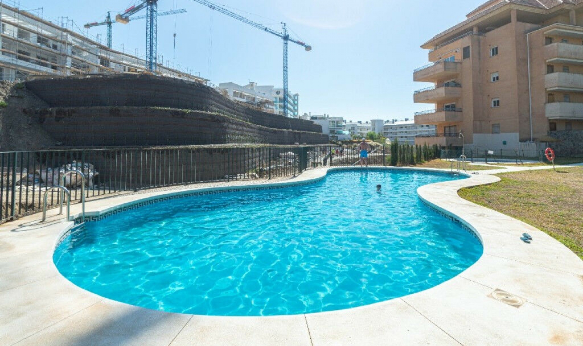 Resale - Apartment -
Carvajal