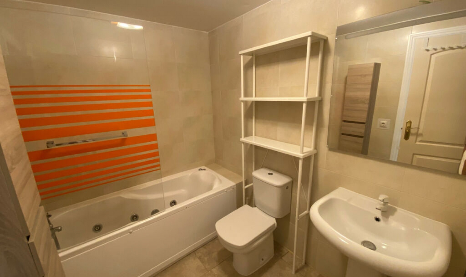 Resale - Apartment -
Carvajal