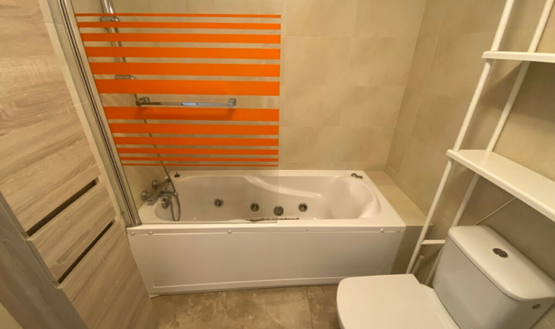 Resale - Apartment -
Carvajal