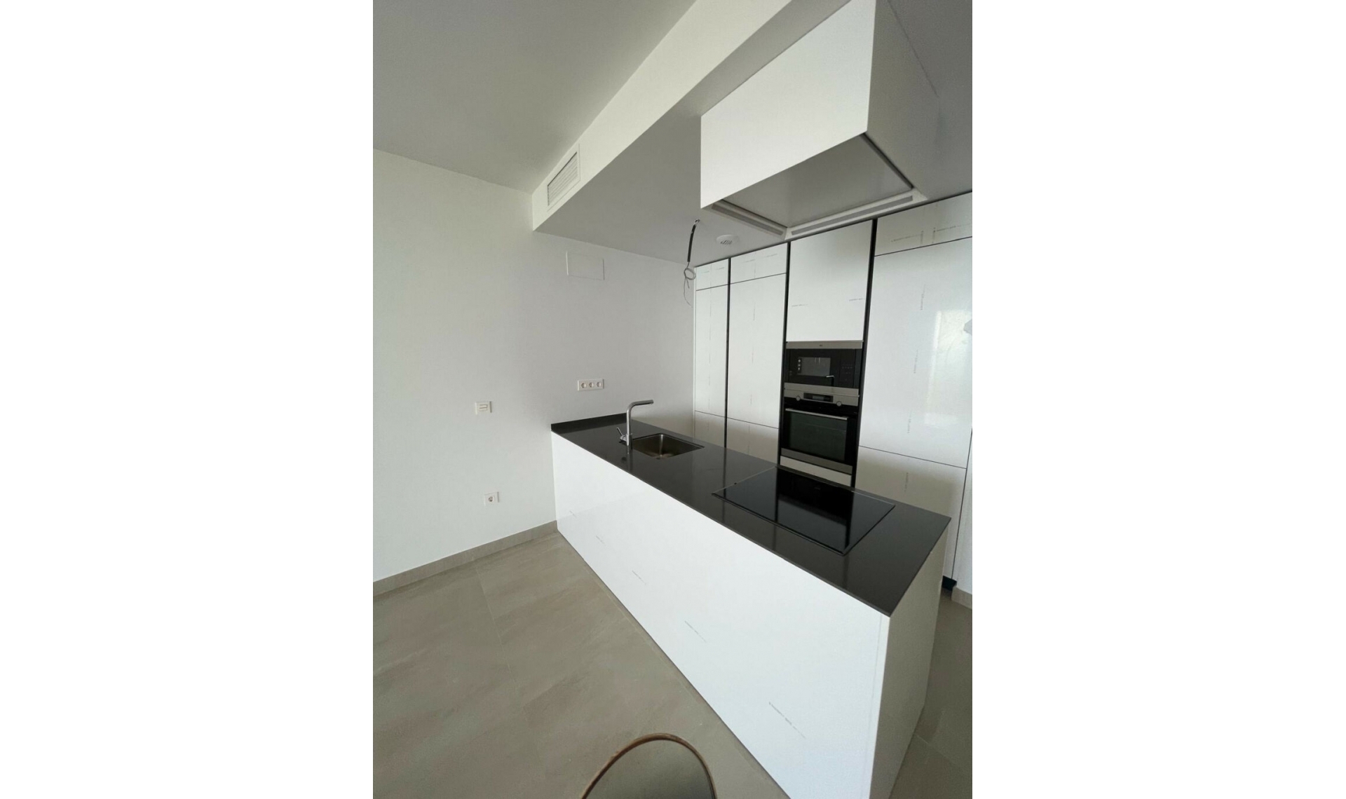 Resale - Apartment -
Carvajal