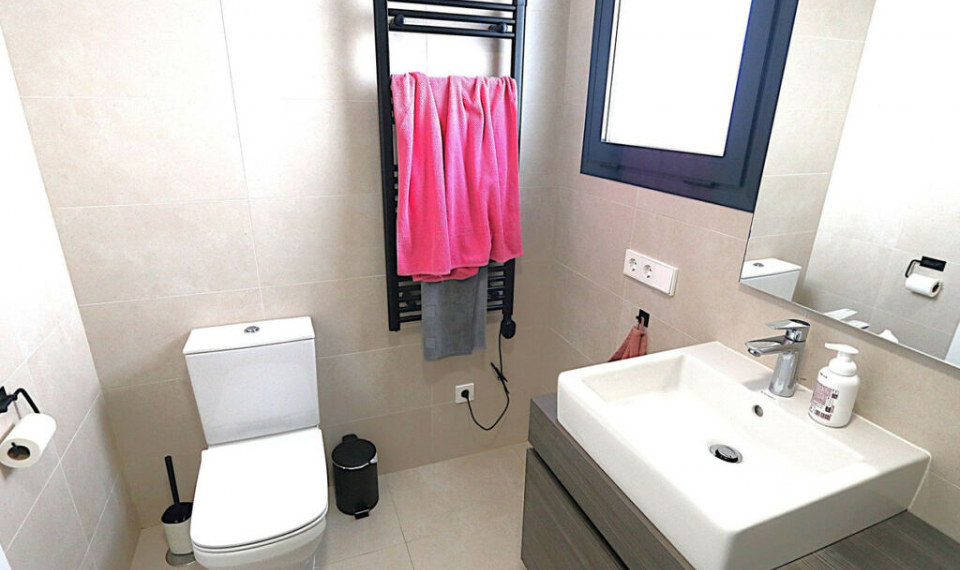 Resale - Apartment -
Carvajal