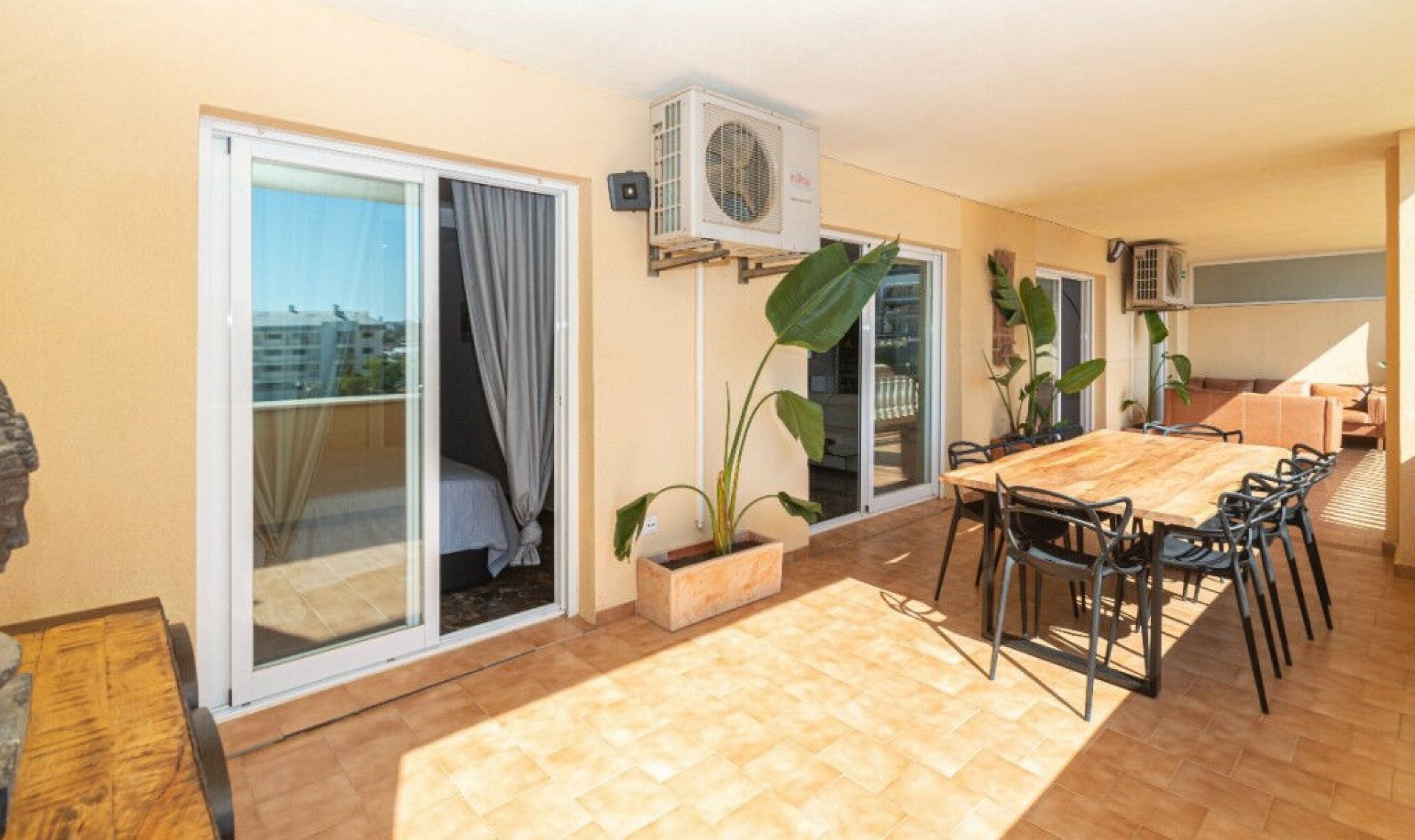 Resale - Apartment -
Carvajal