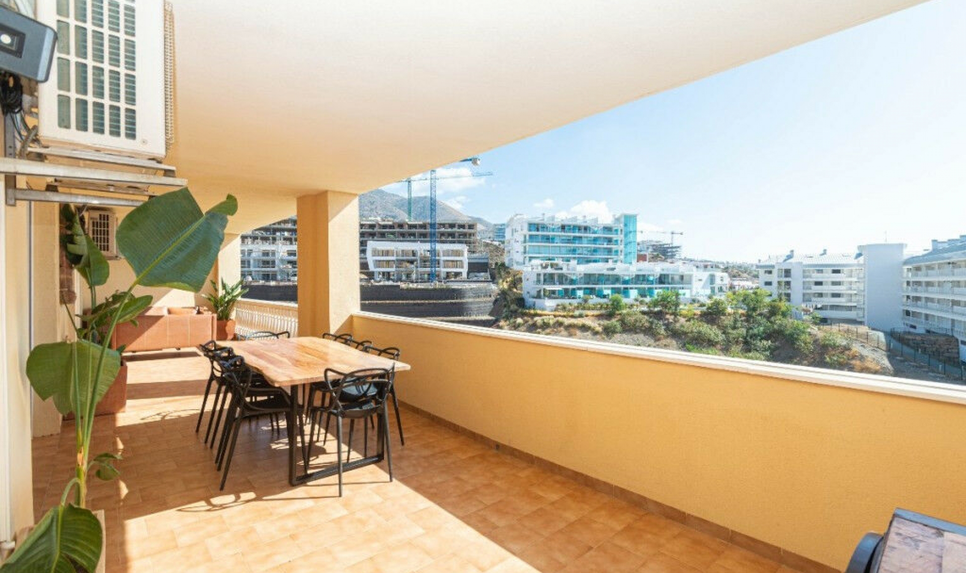 Resale - Apartment -
Carvajal