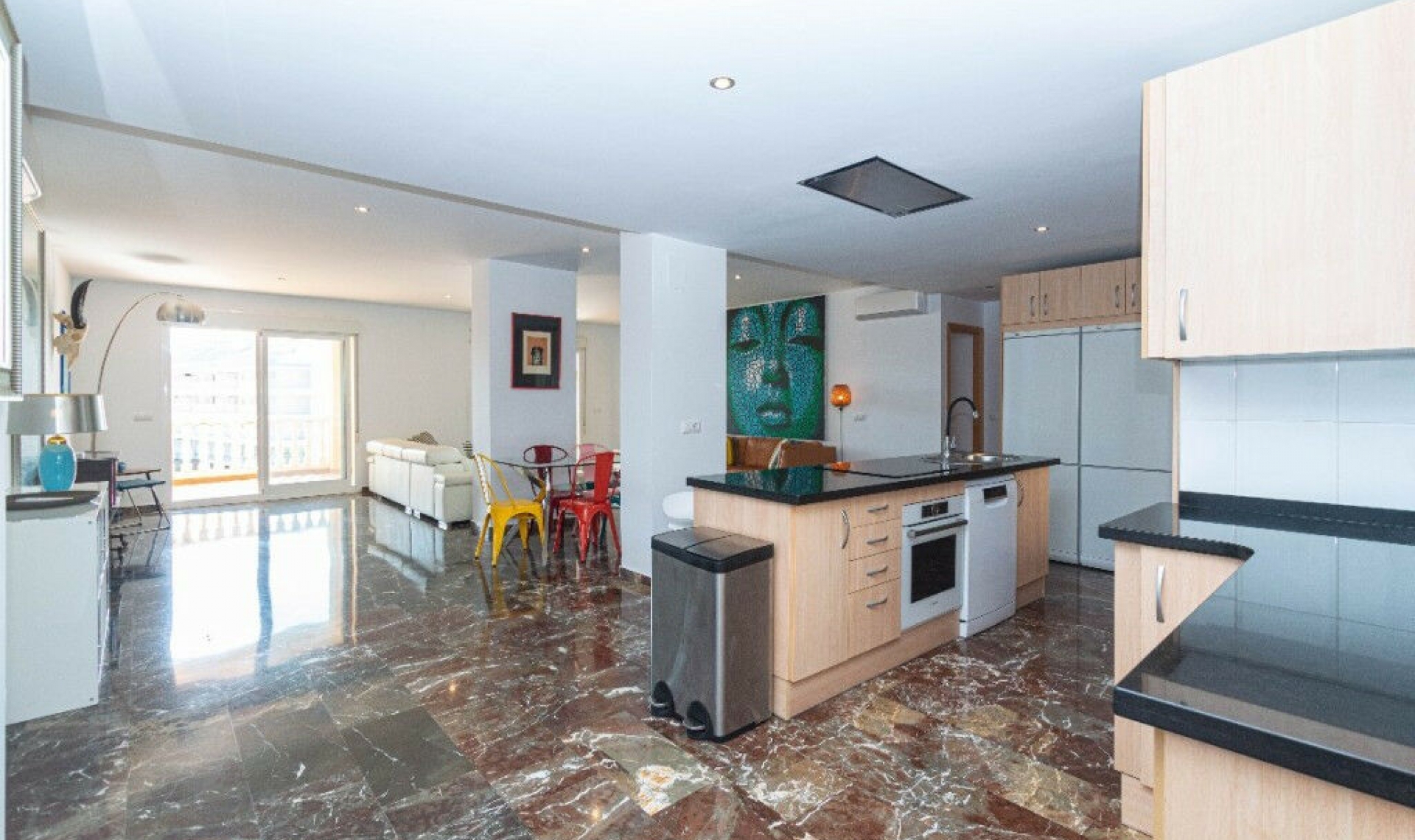 Resale - Apartment -
Carvajal