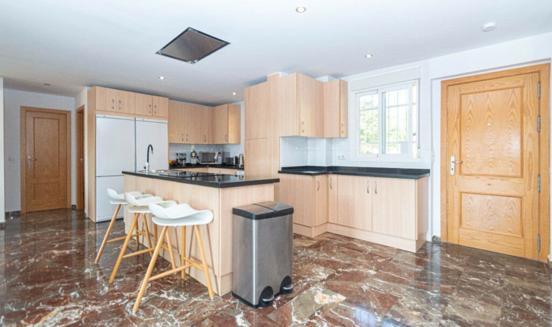 Resale - Apartment -
Carvajal
